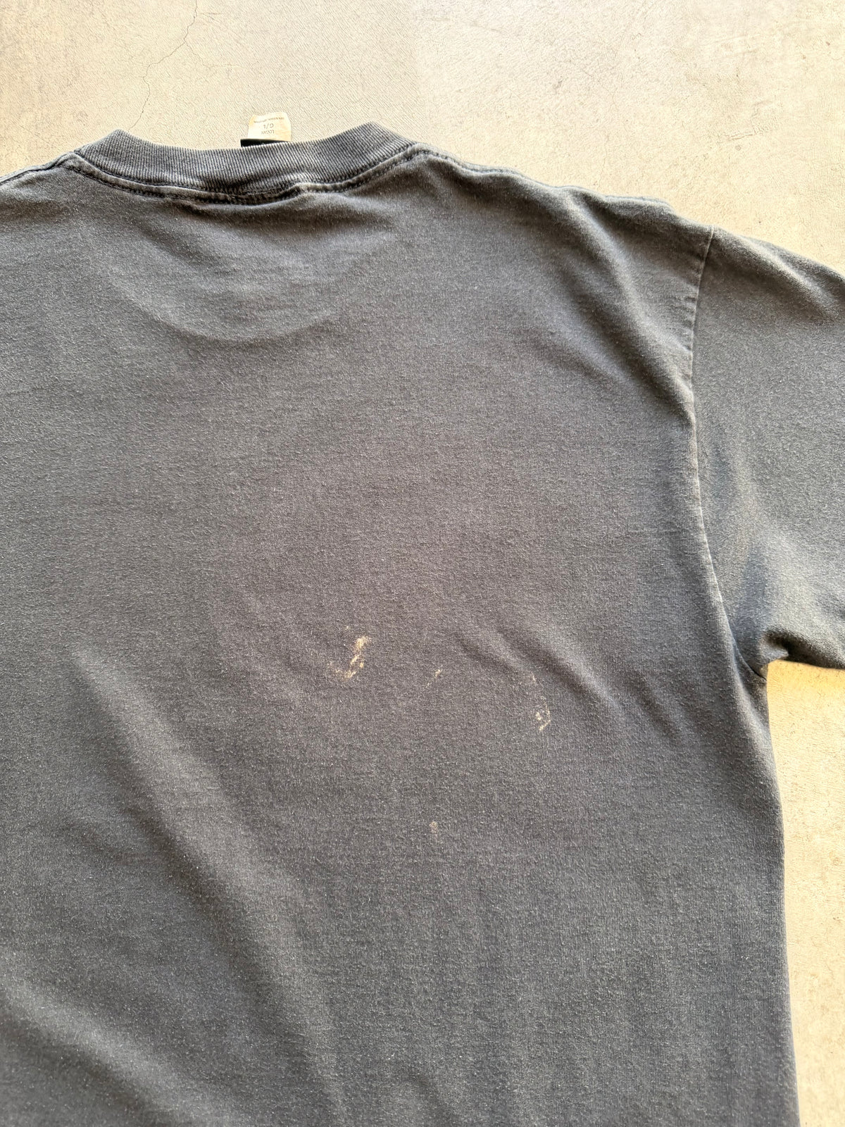 Independent black tee - L
