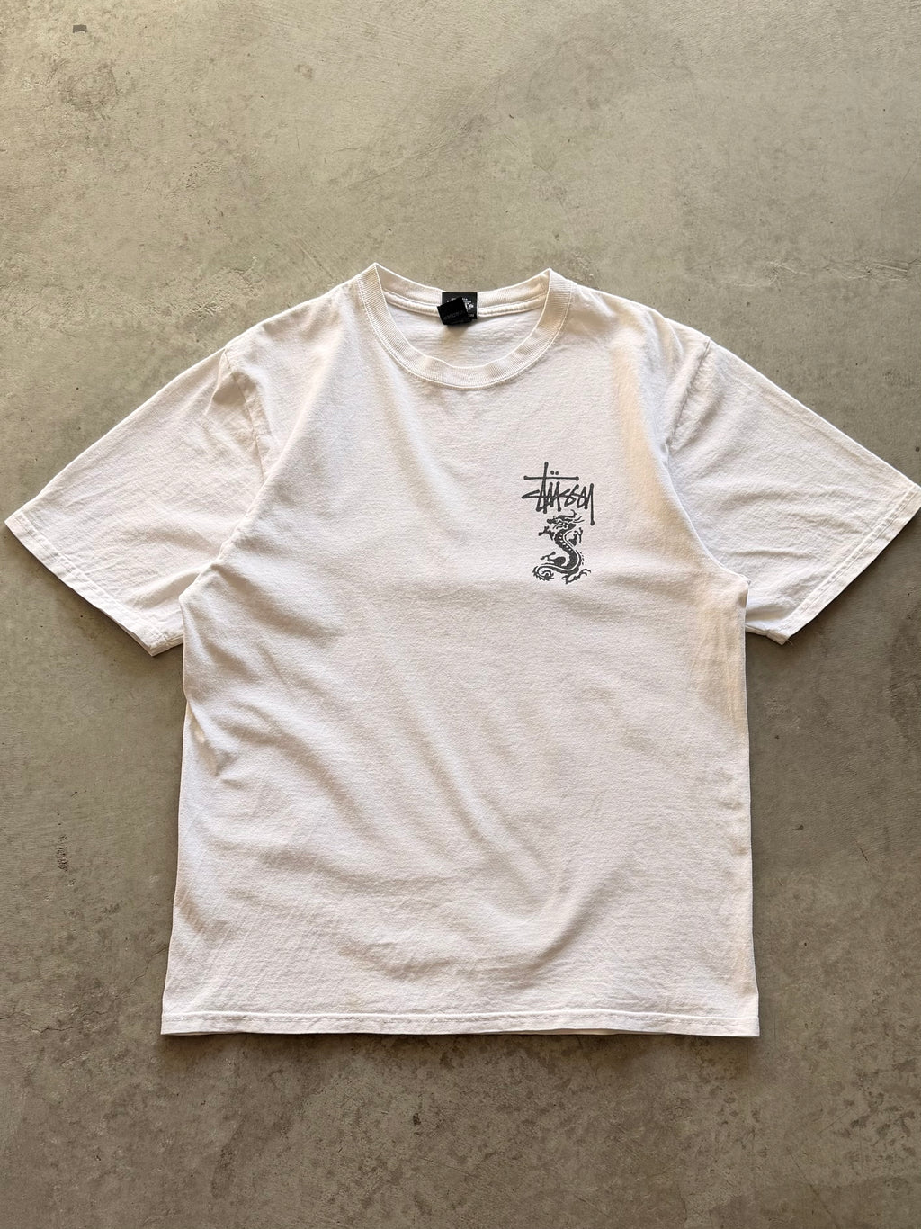 Stussy world crew dragon tee - M