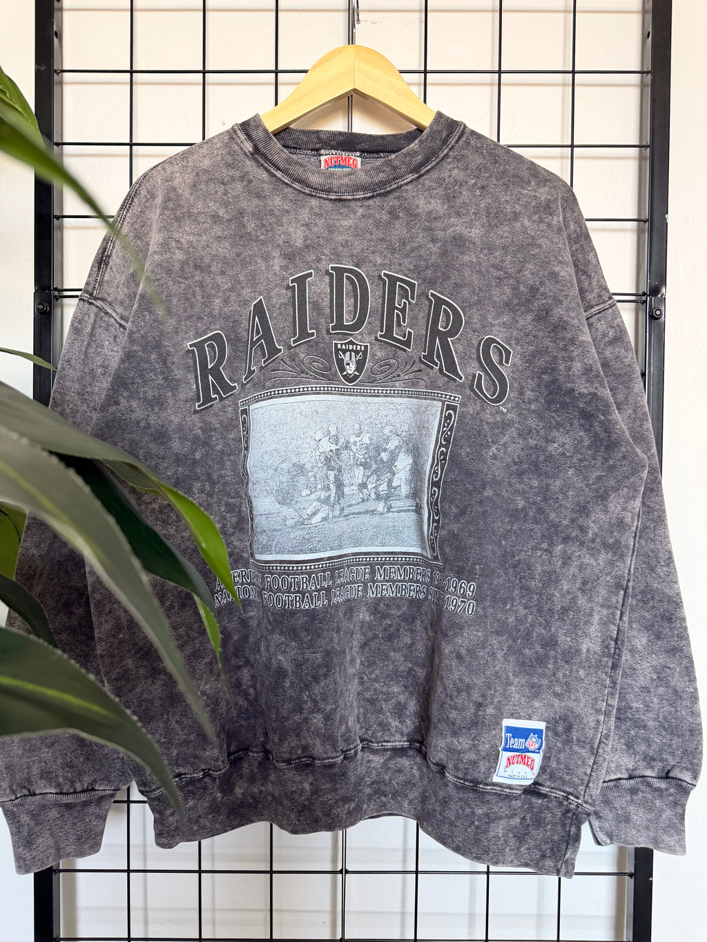 Nutmeg Raiders crewneck - XL