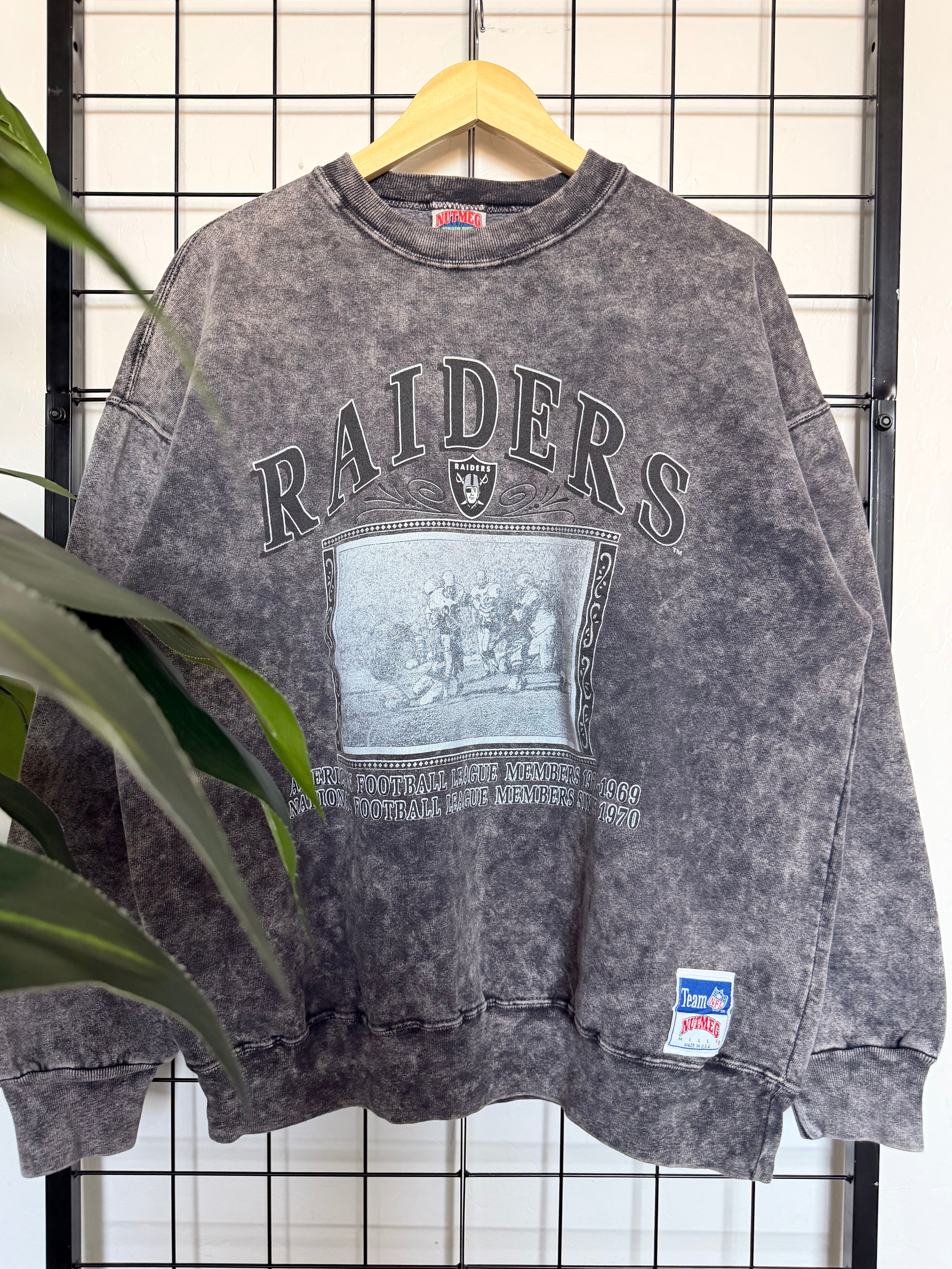 Nutmeg Raiders crewneck - XL