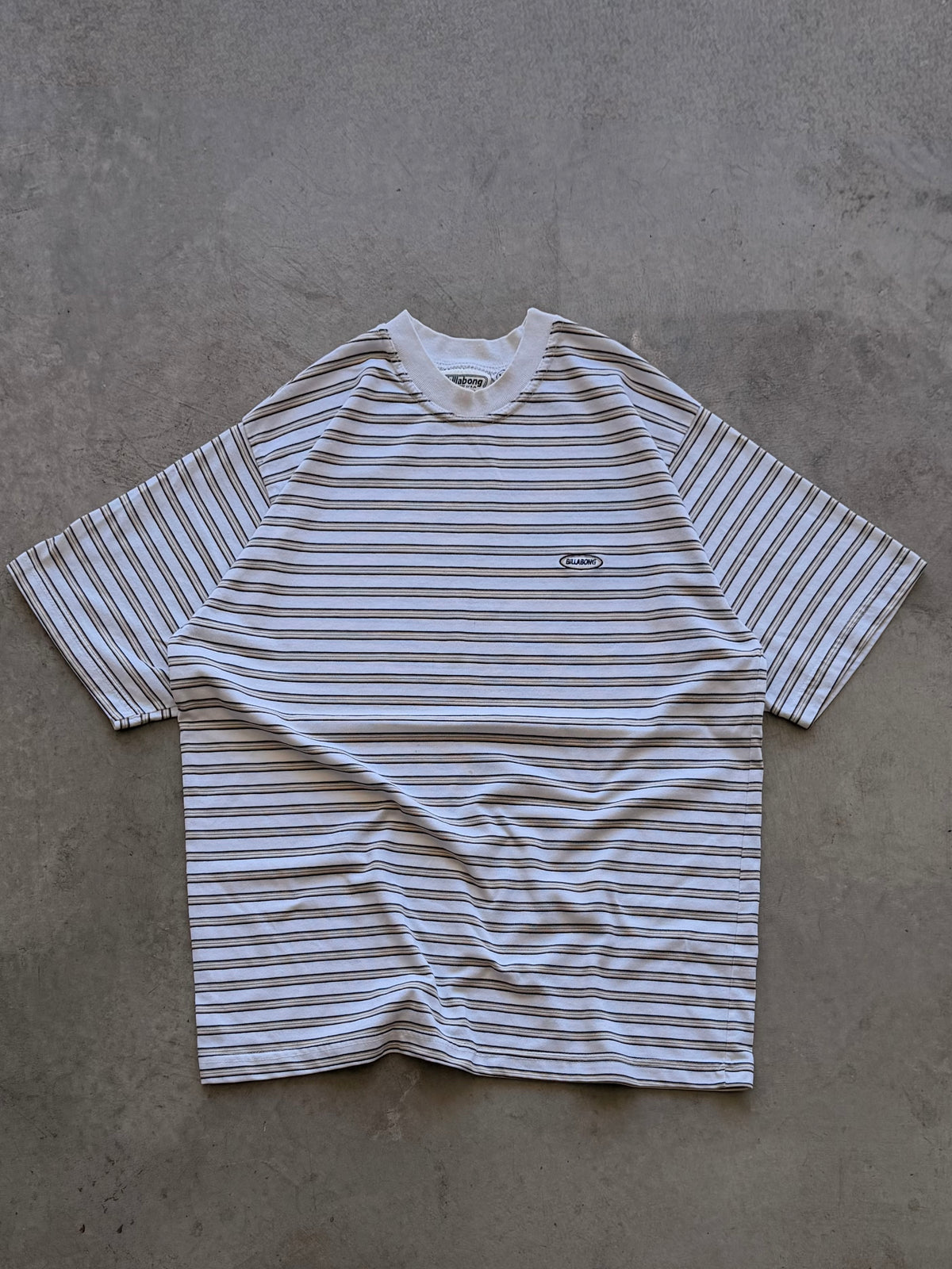 Billabong striped tee - L