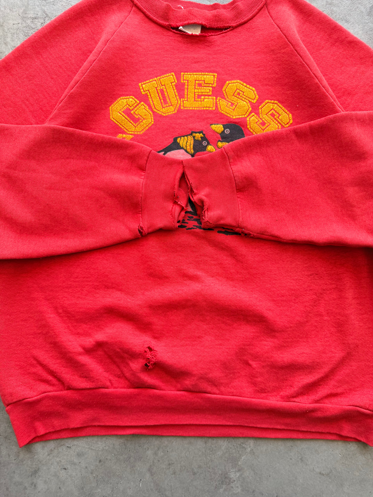 80s Guess penguin distressed crewneck - M