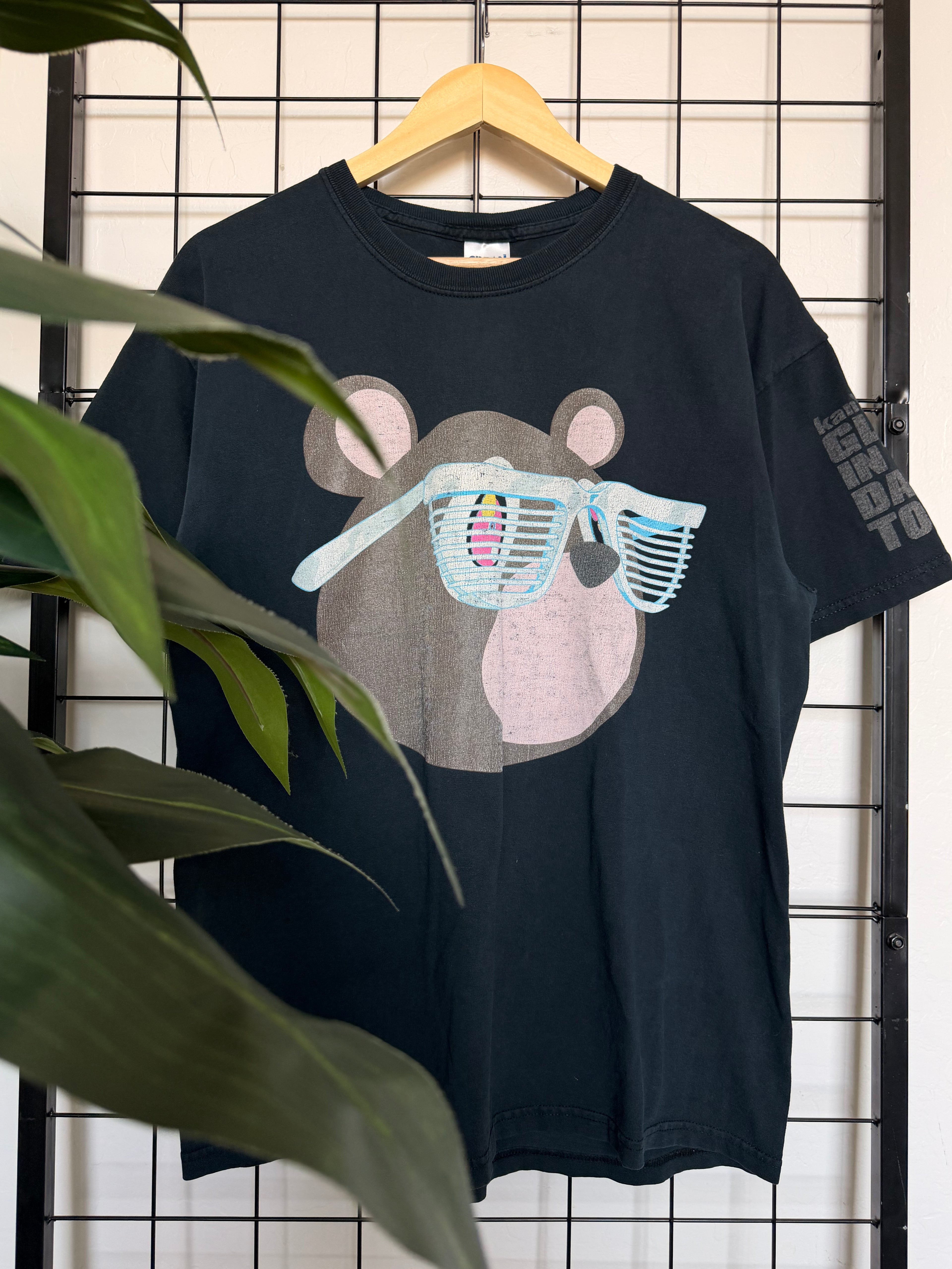Kanye West glow in the dark 2007 tour tee - L