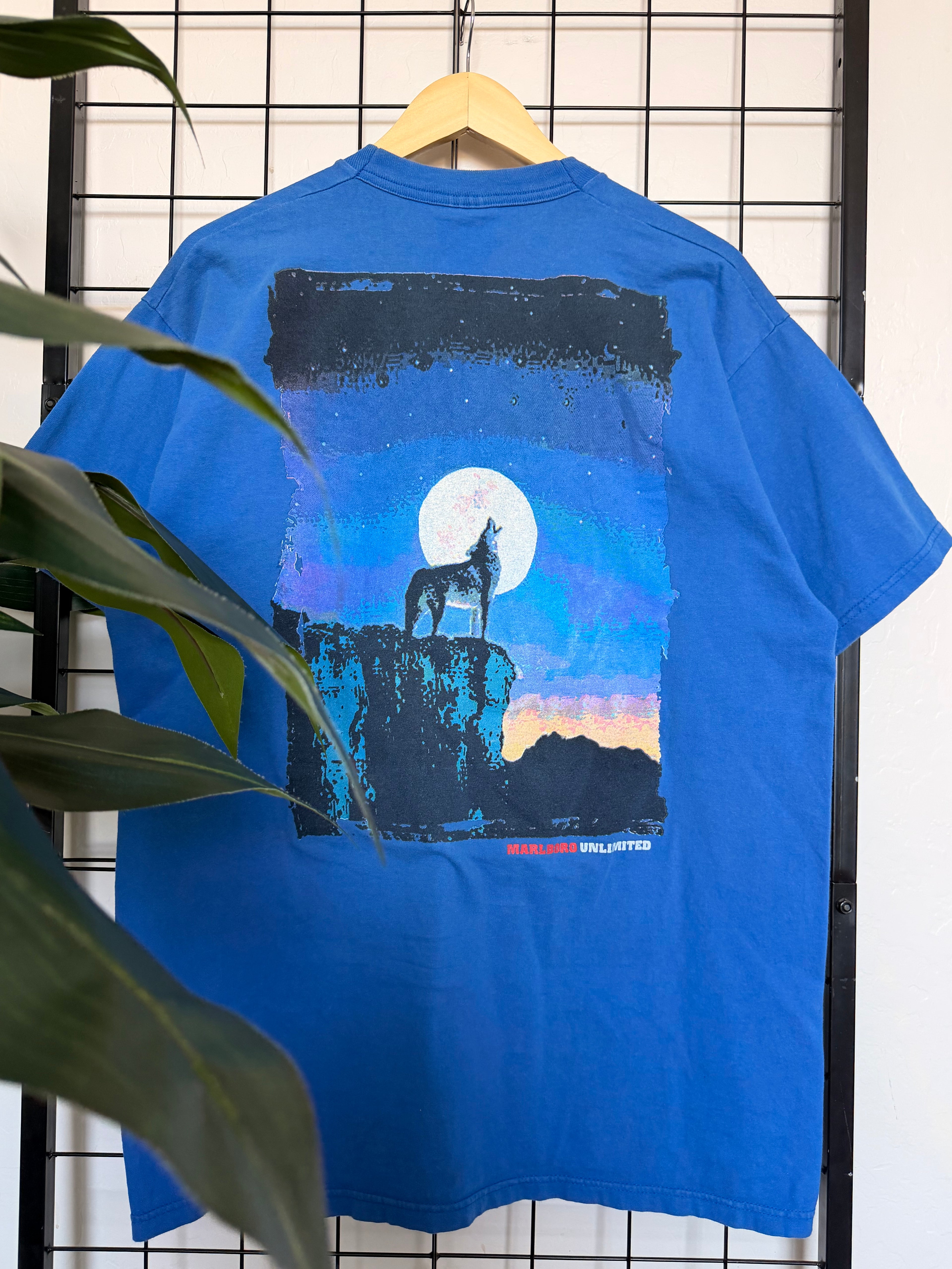 Marlboro Unlimited wolf blue pocket tee - L