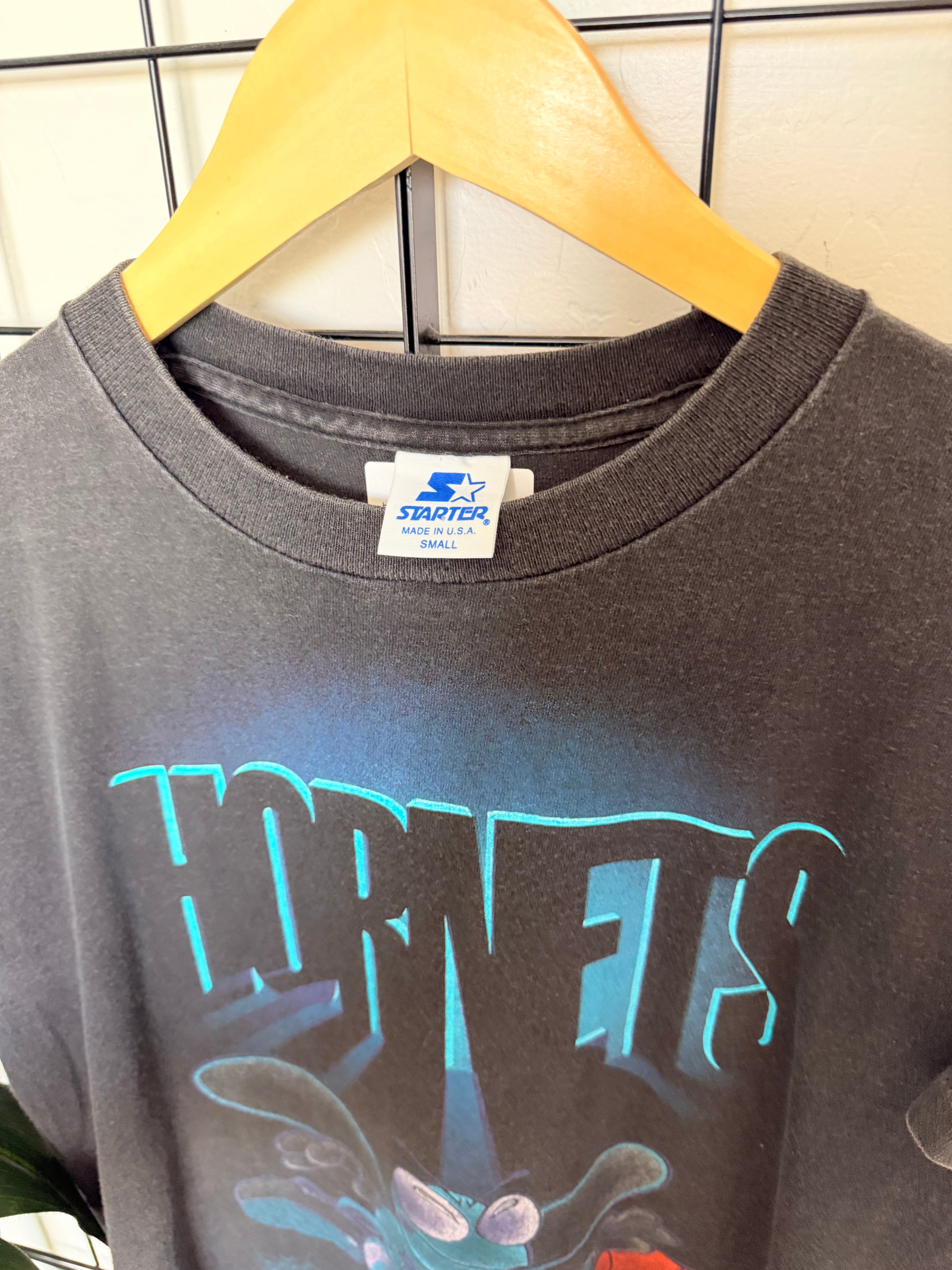 90s Charlotte Hornets Starter shadow tee - S