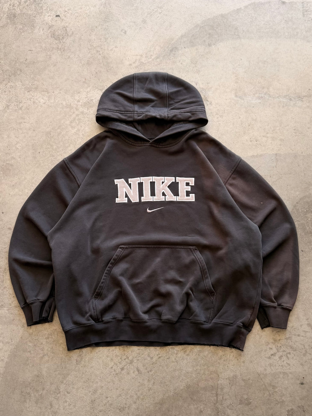 Vintage black Nike hoodie - XL