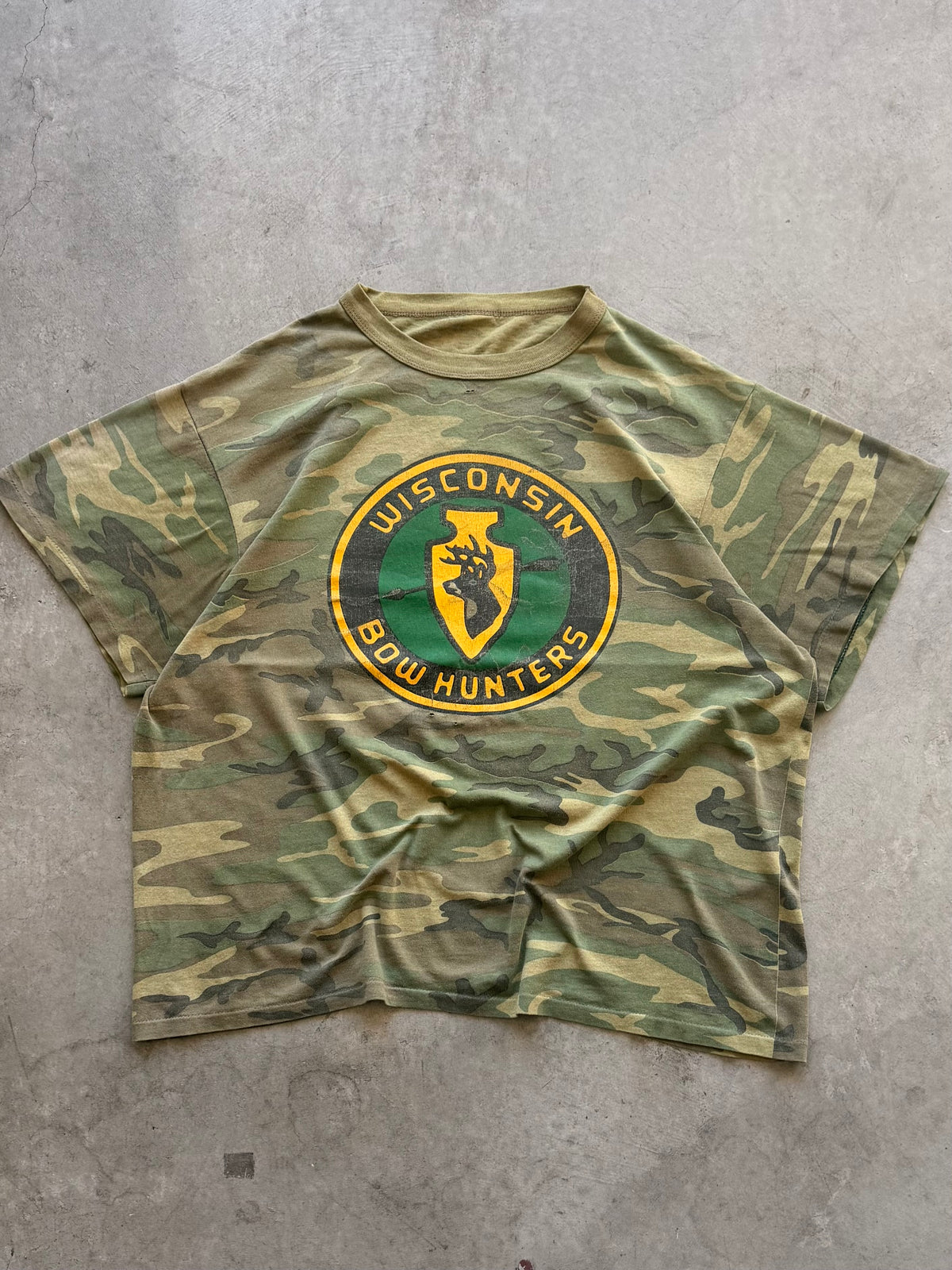 Wisconsin bow hunters camo tee - XL