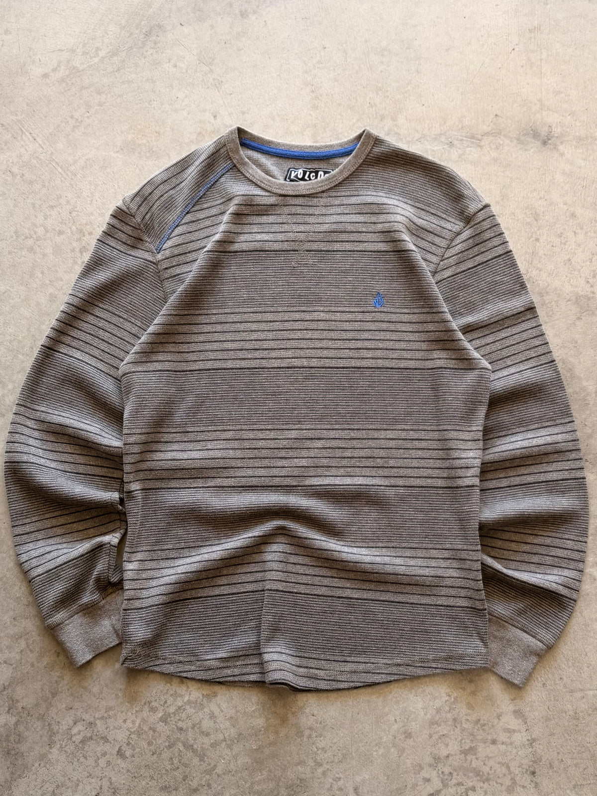 Volcom y2k grey thermal- M