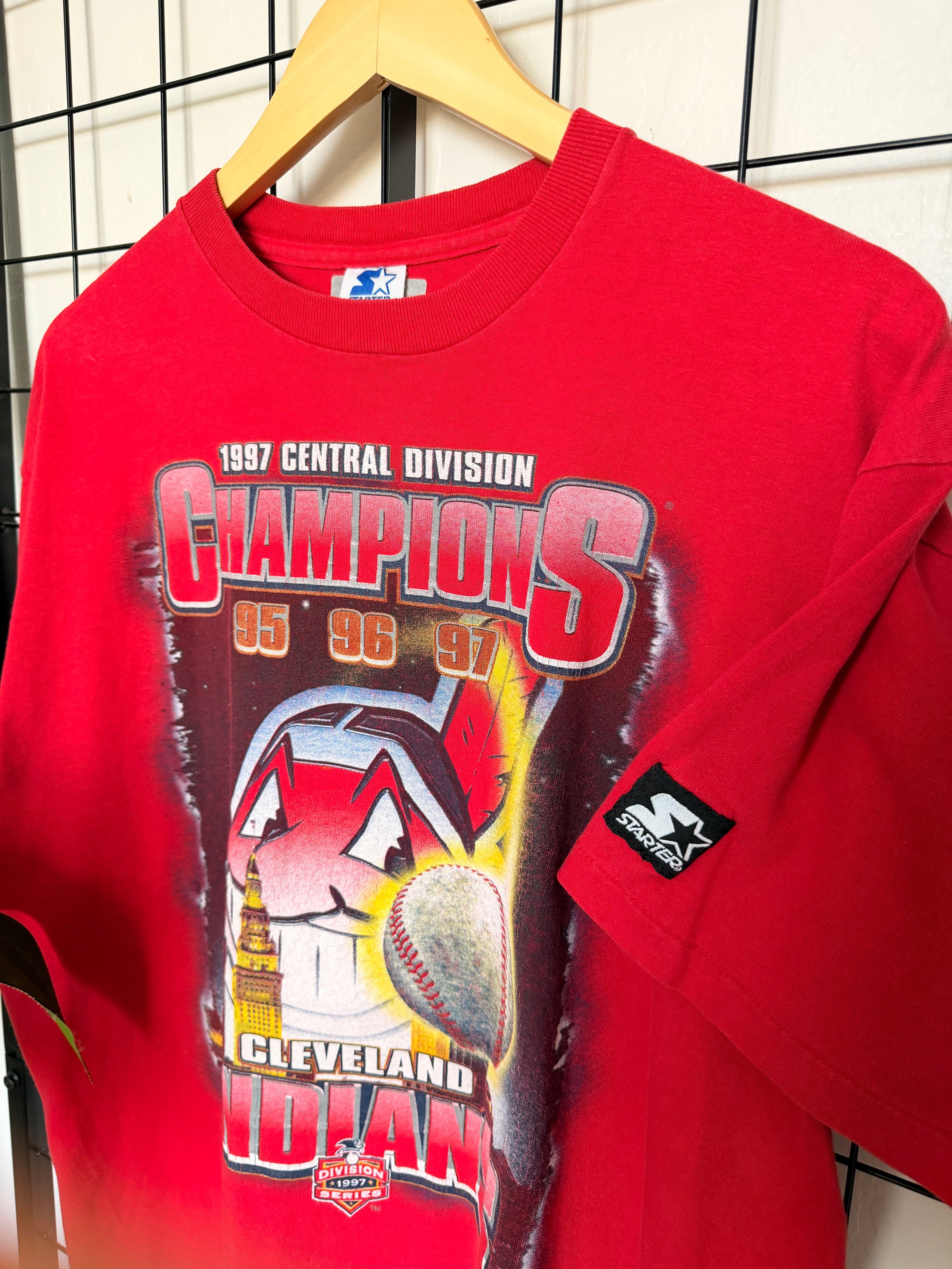 1997 central division champions Cleveland Indians Starter tee - L