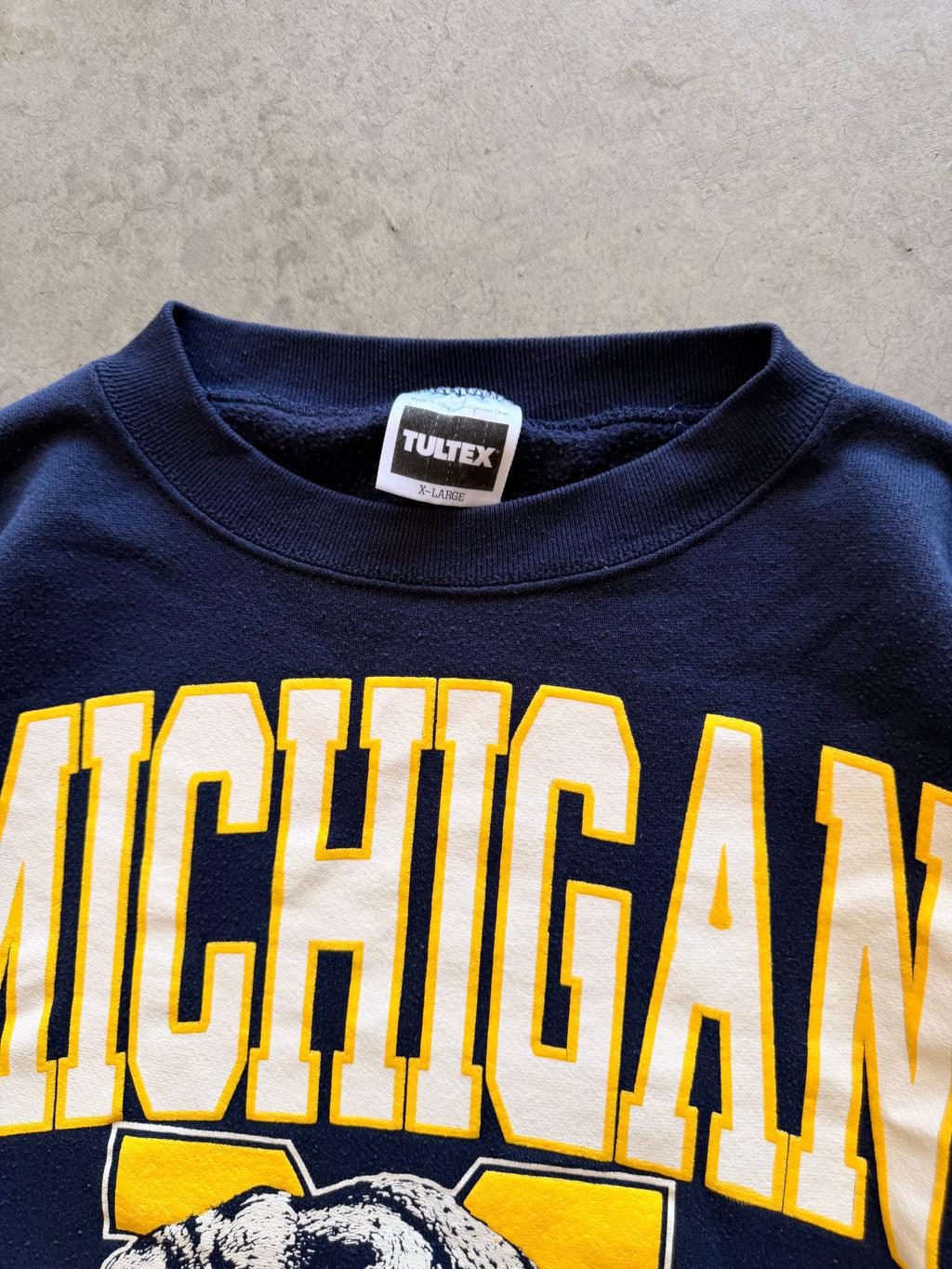 Michigan navy crewneck - L