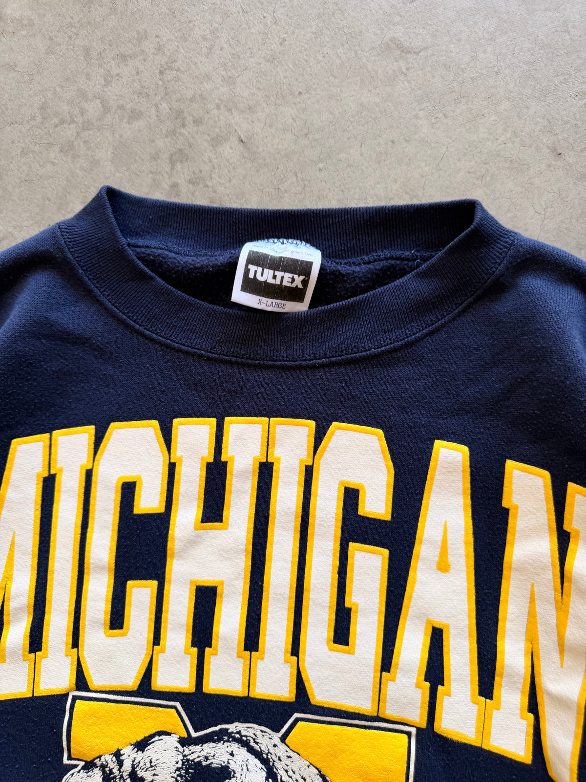 Michigan navy crewneck - L