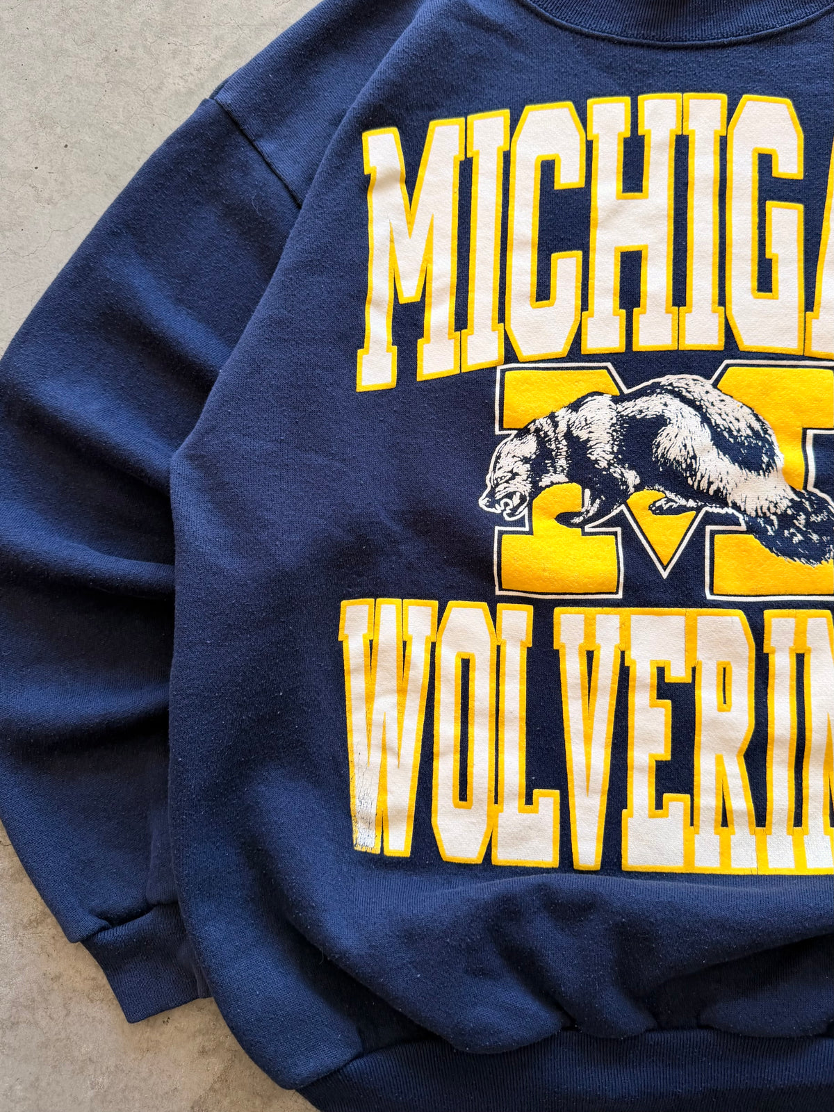 Michigan navy crewneck - L