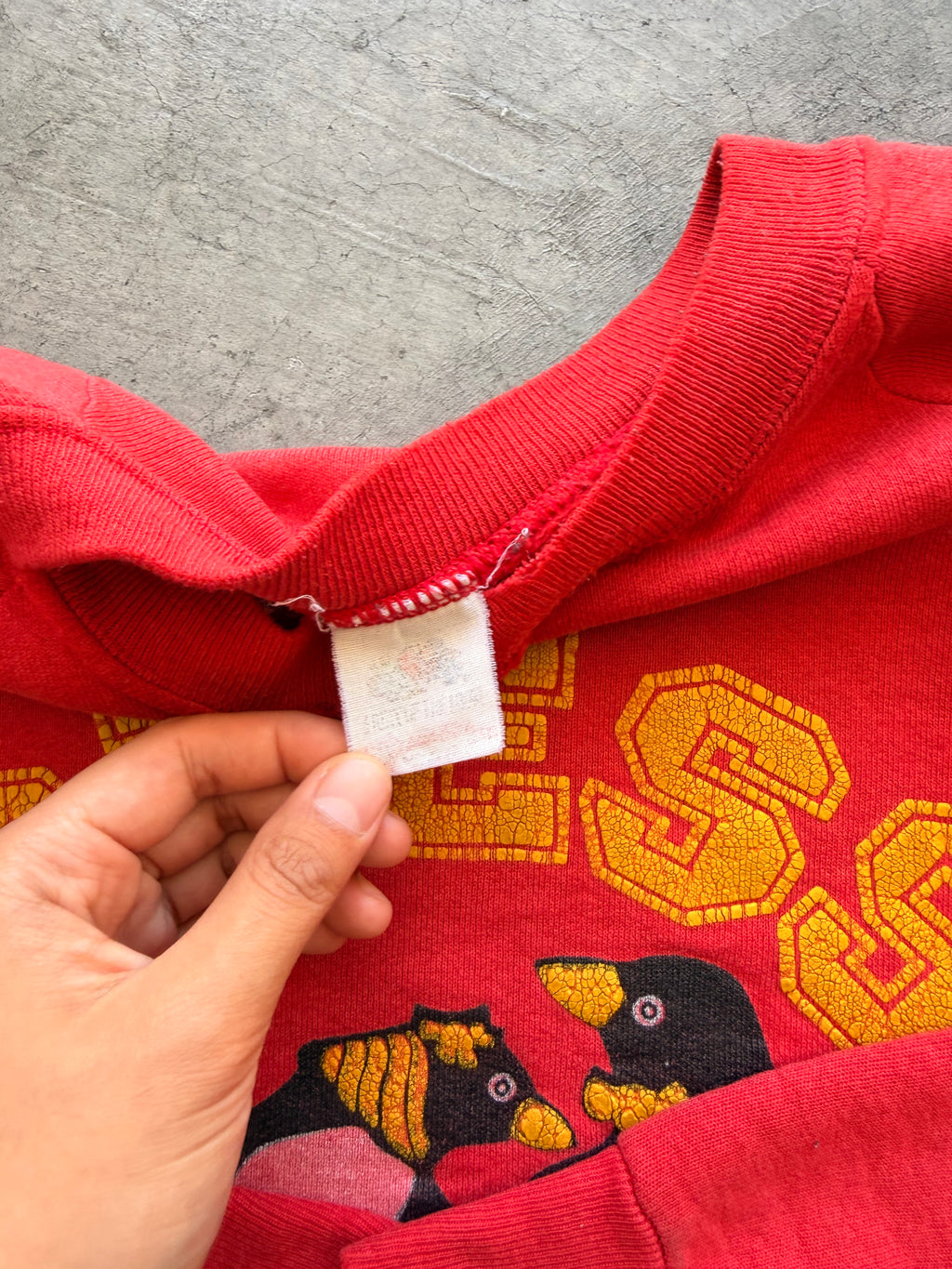 80s Guess penguin distressed crewneck - M