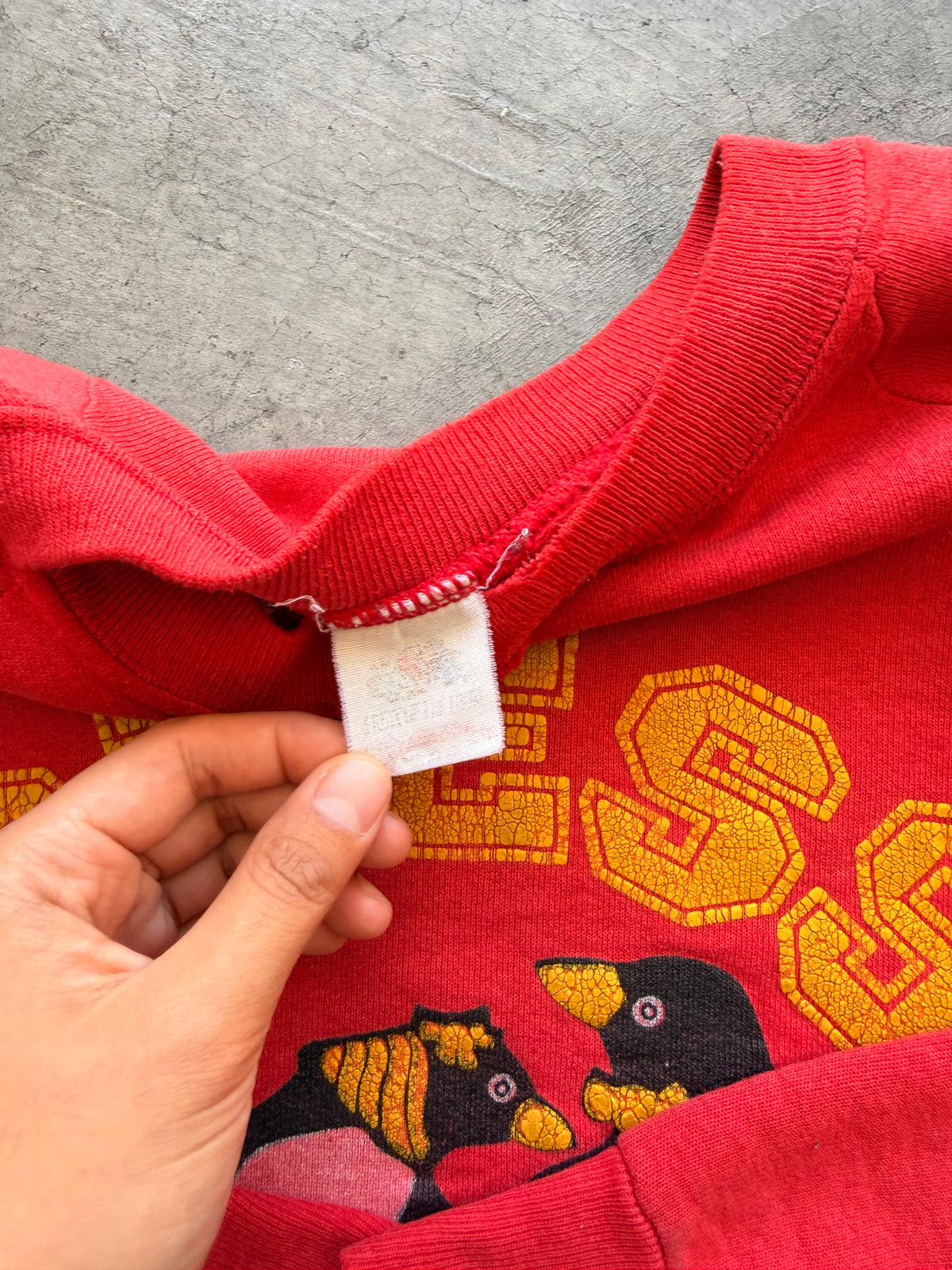 80s Guess penguin distressed crewneck - M