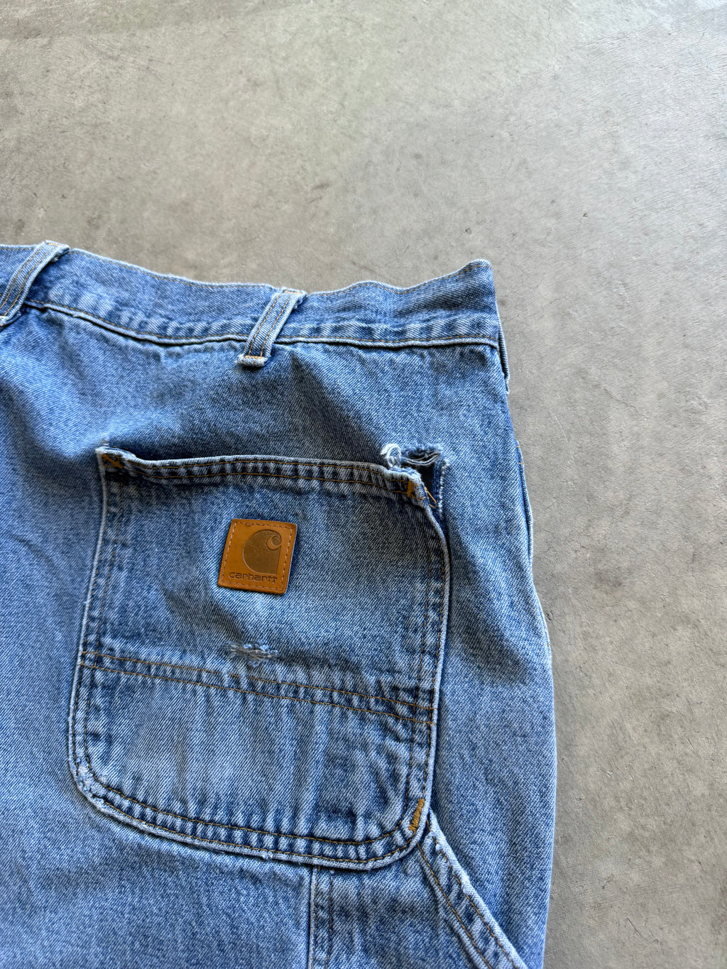 Carhartt denim carpenter shorts Sz 39