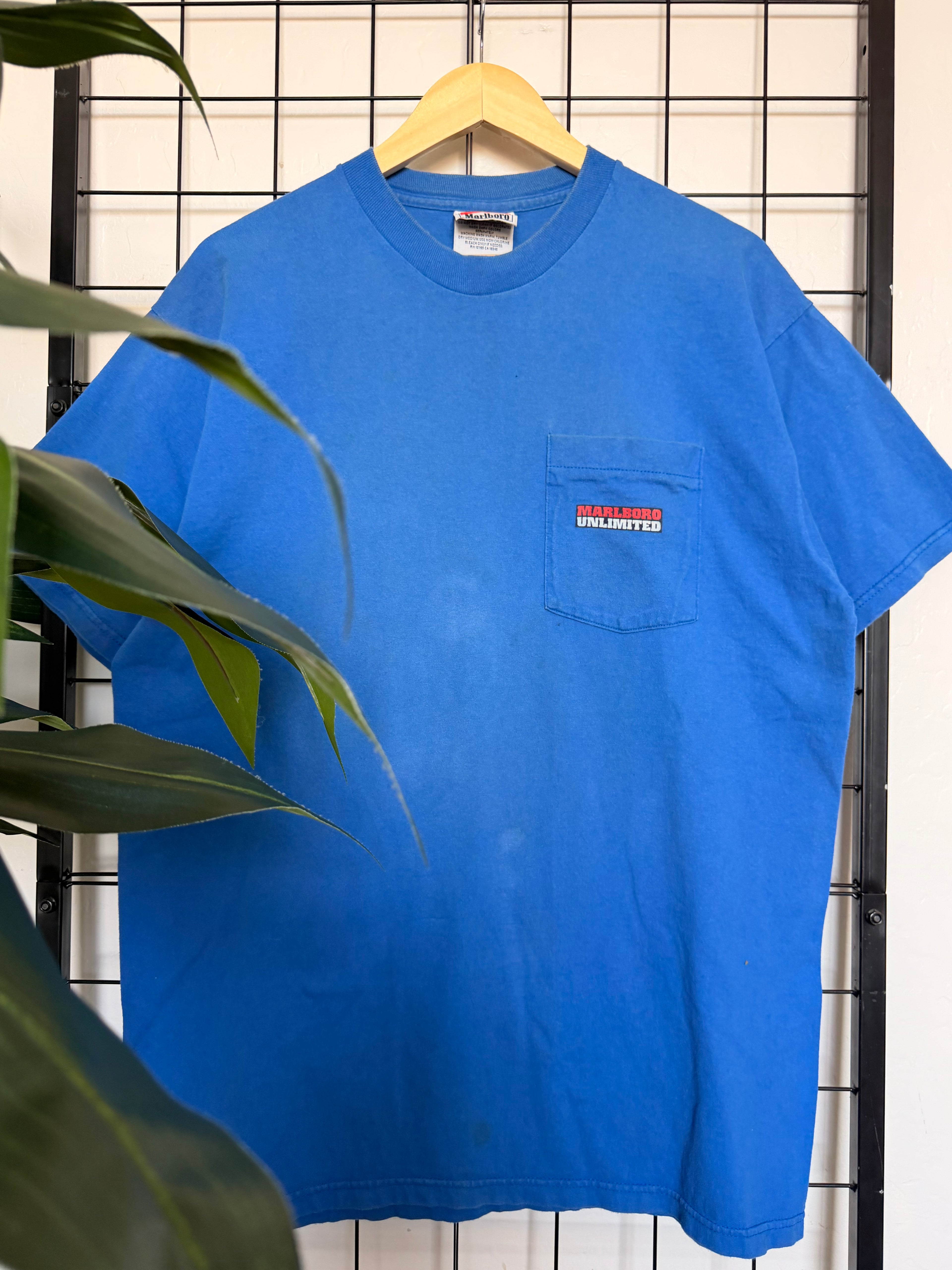 Marlboro Unlimited wolf blue pocket tee - L