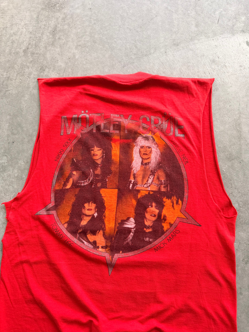 Motley Crue vintage cut off sleeve tee - S