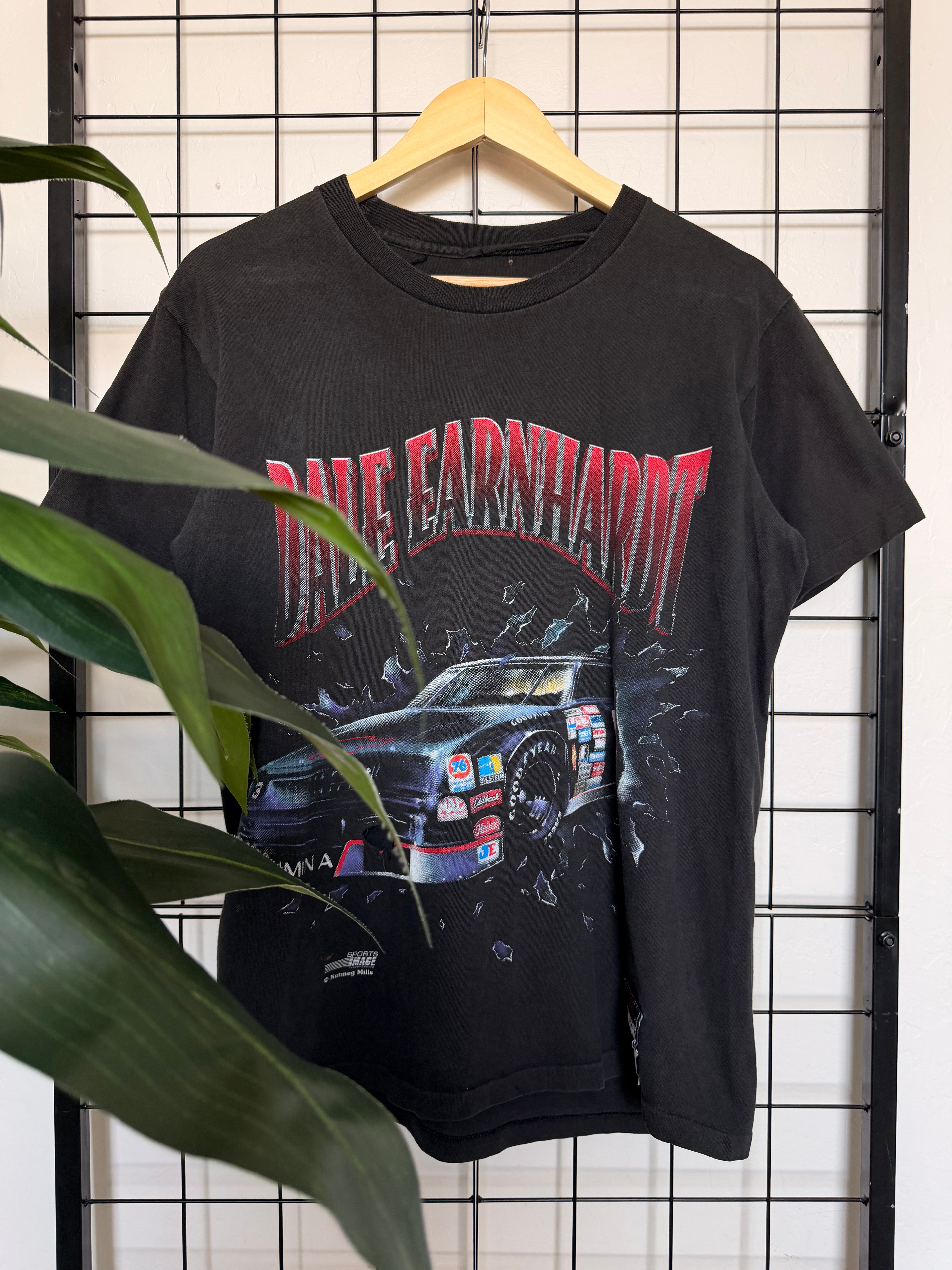 Dale Earndardt NASCAR breakthrough tee - M