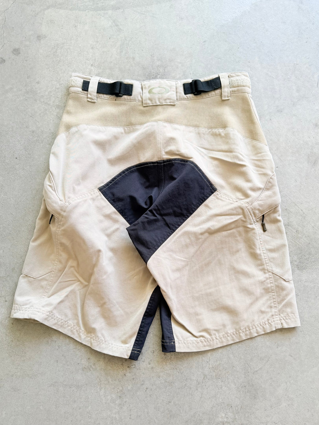 y2k Oakley board shorts Sz medium