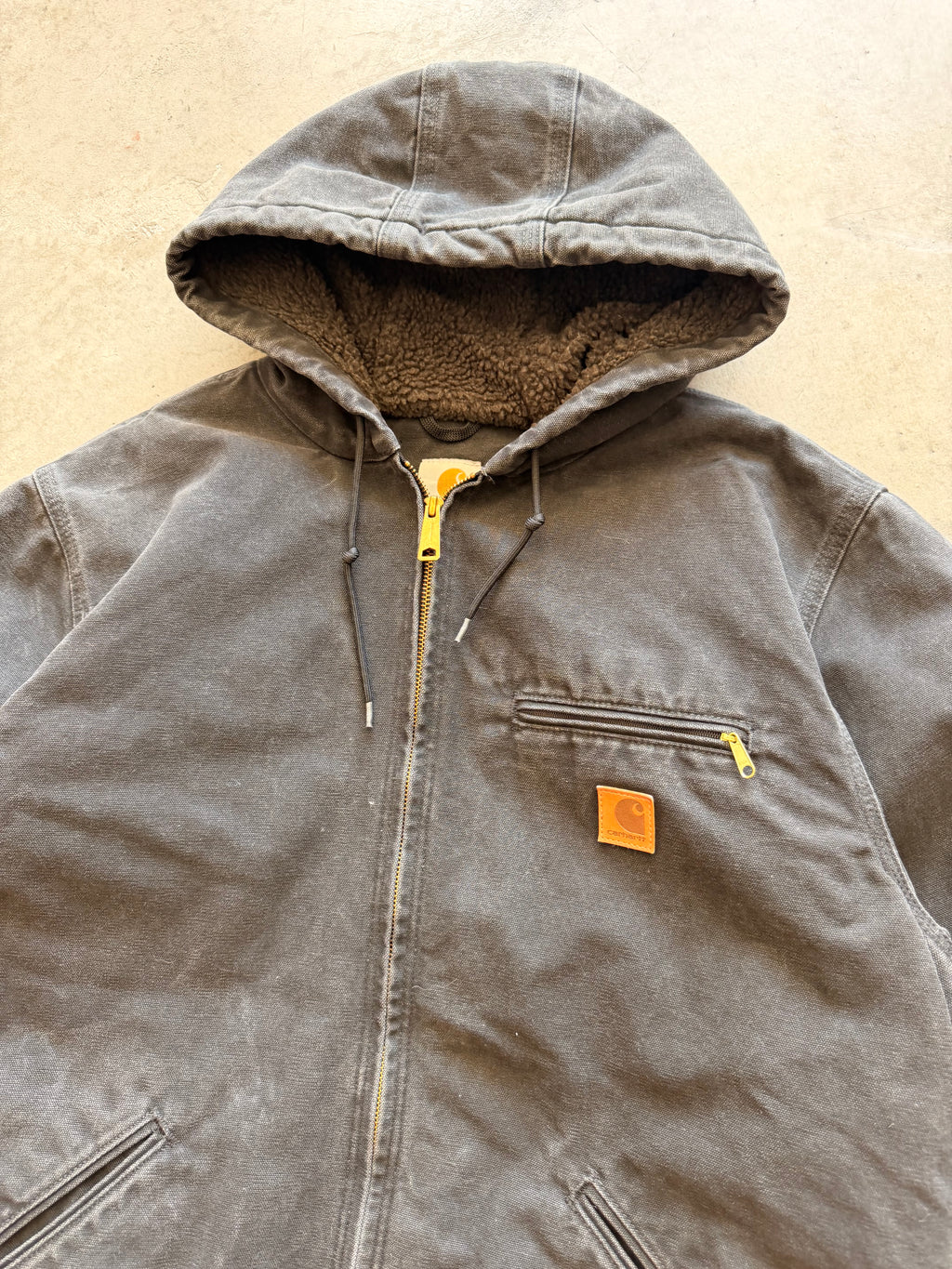 J141 black Carhartt jacket - L