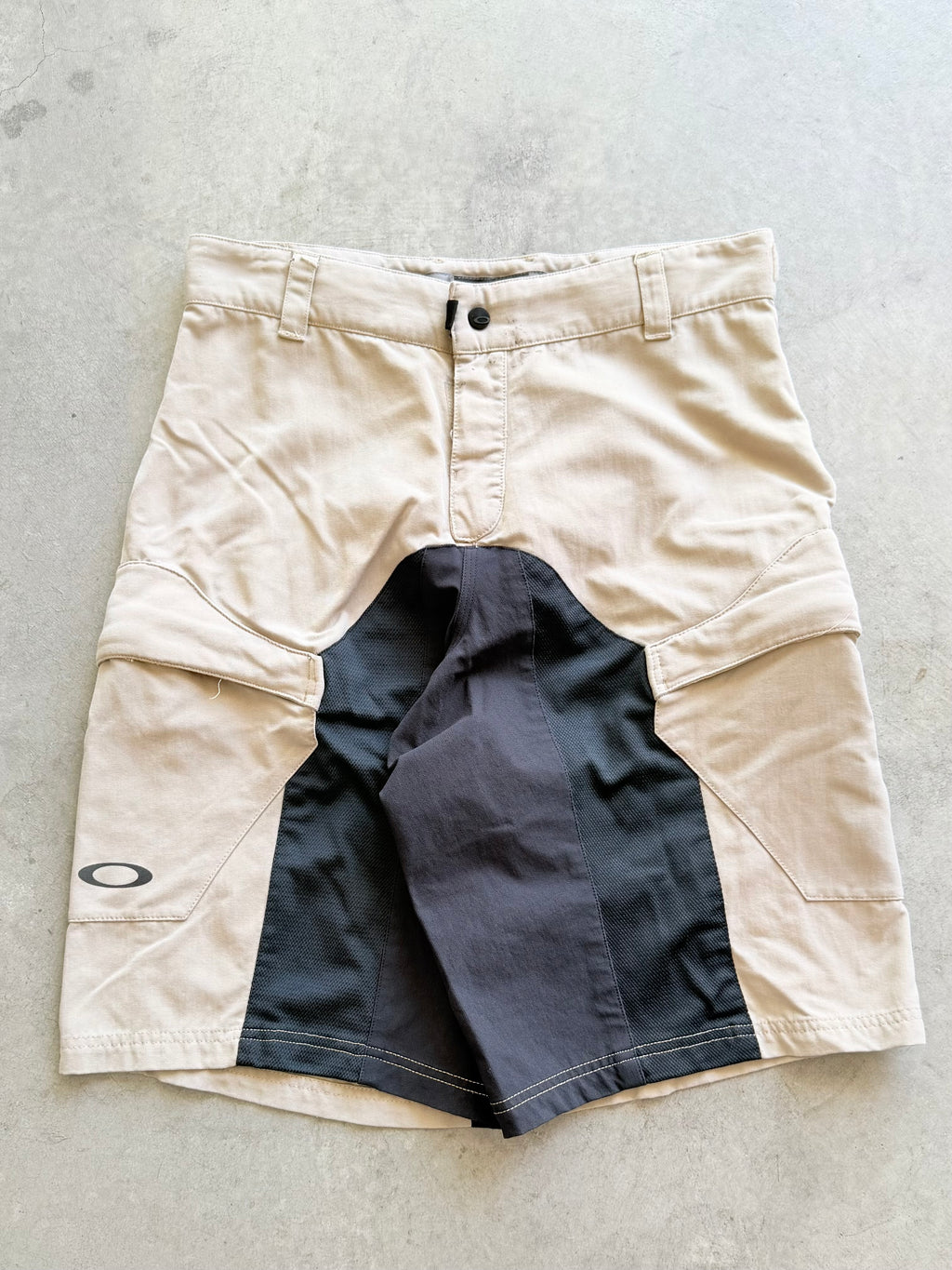 y2k Oakley board shorts Sz medium