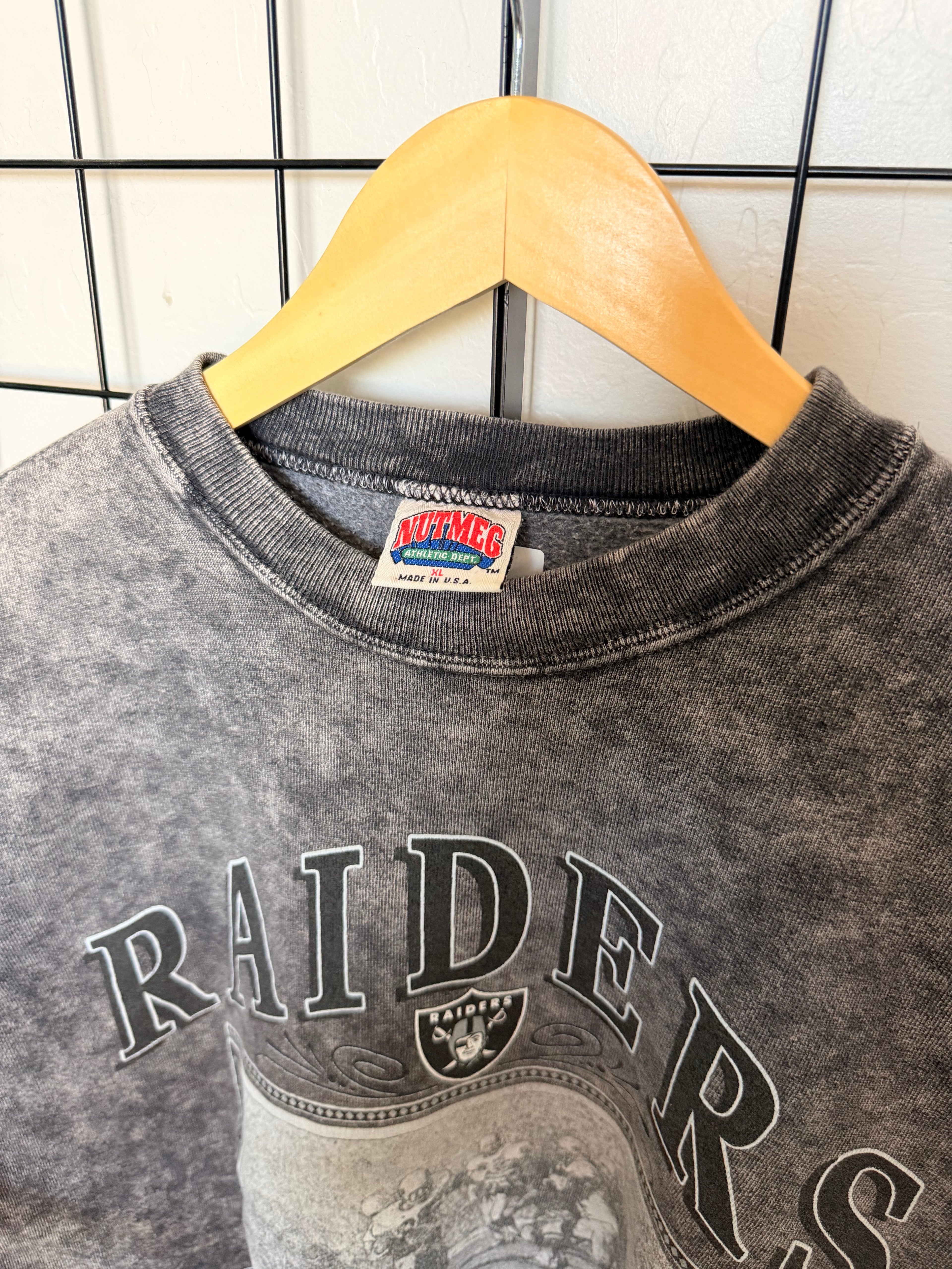 Nutmeg Raiders crewneck - XL
