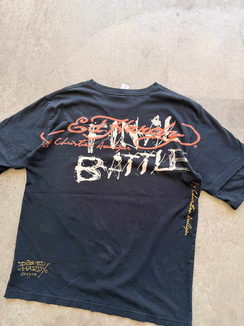 Ed Hardy final battle tee - L