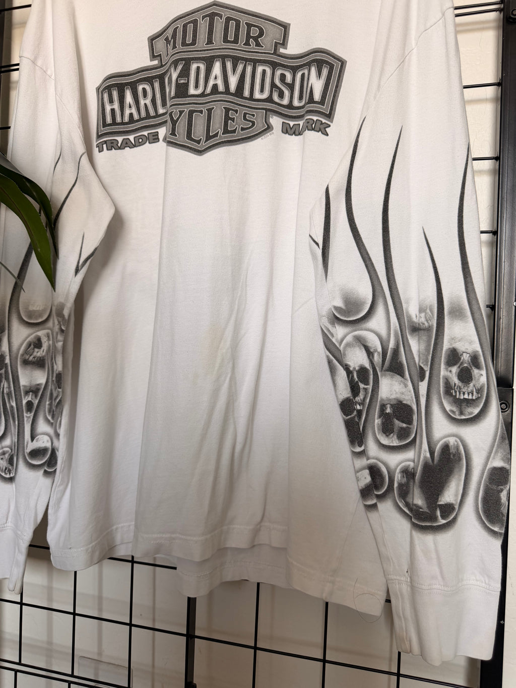 2014 Harley Davidson flame and skull long sleeve tee - XL