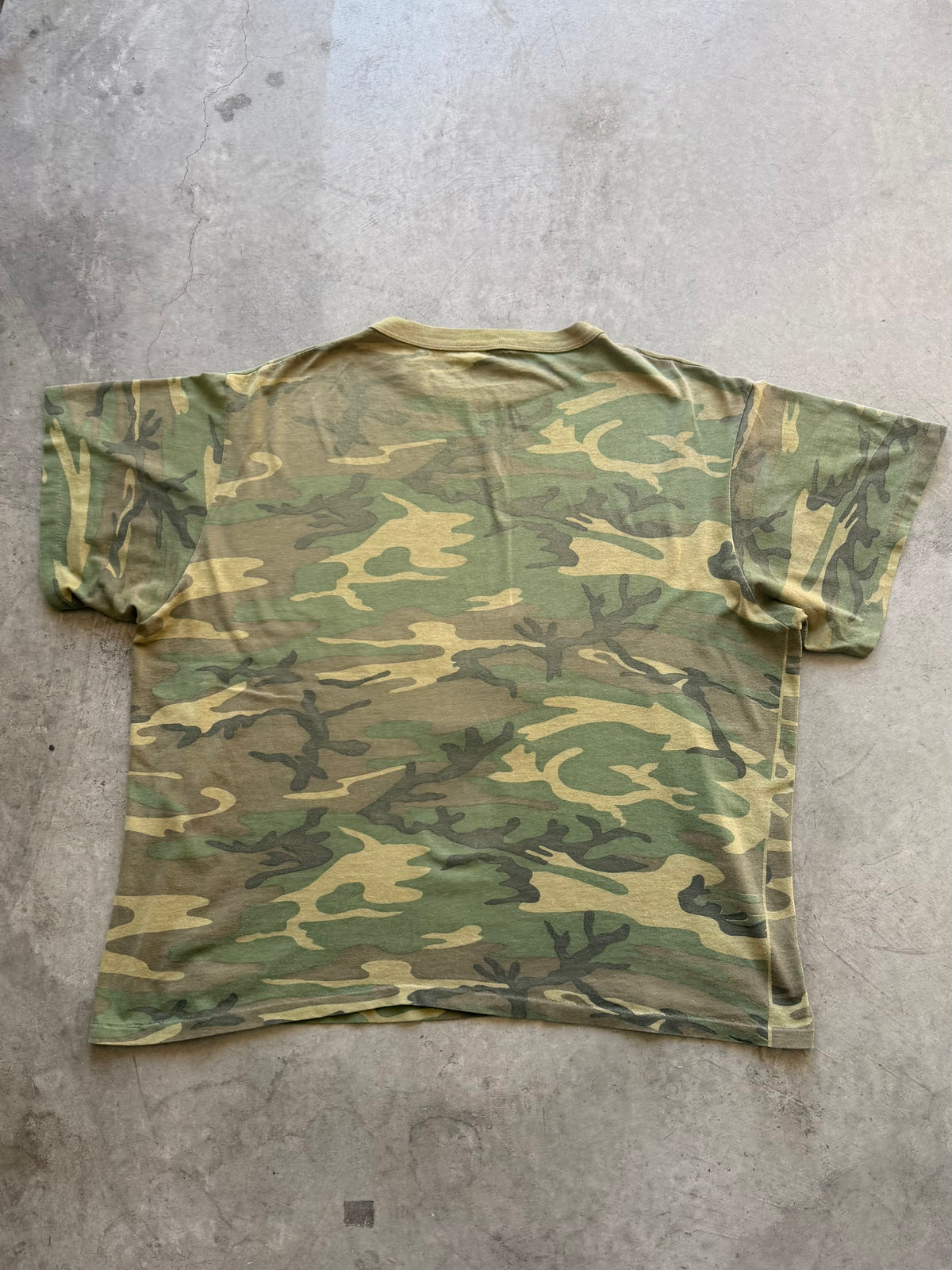 Wisconsin bow hunters camo tee - XL