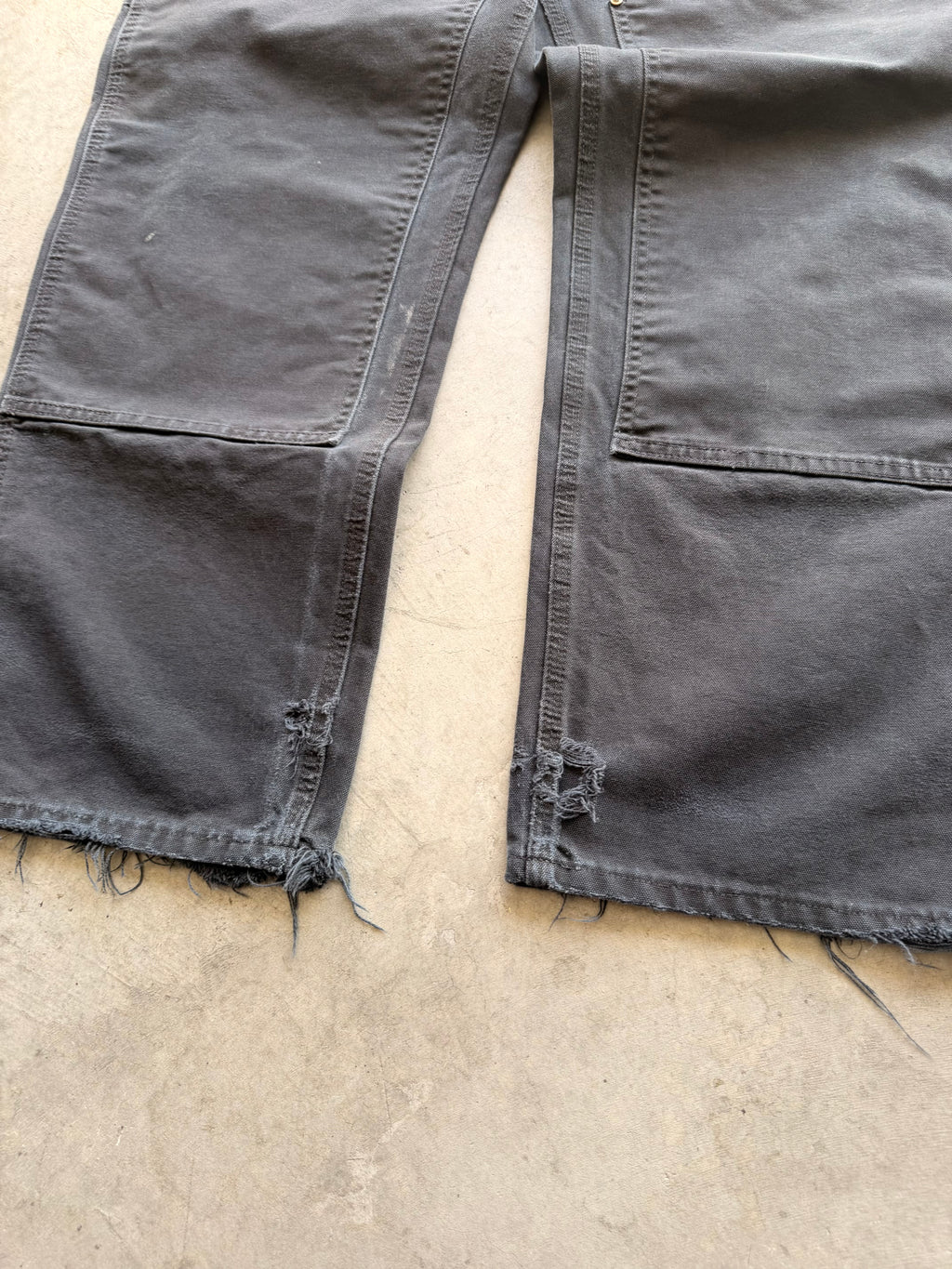 Carhartt black double knees Sz 40