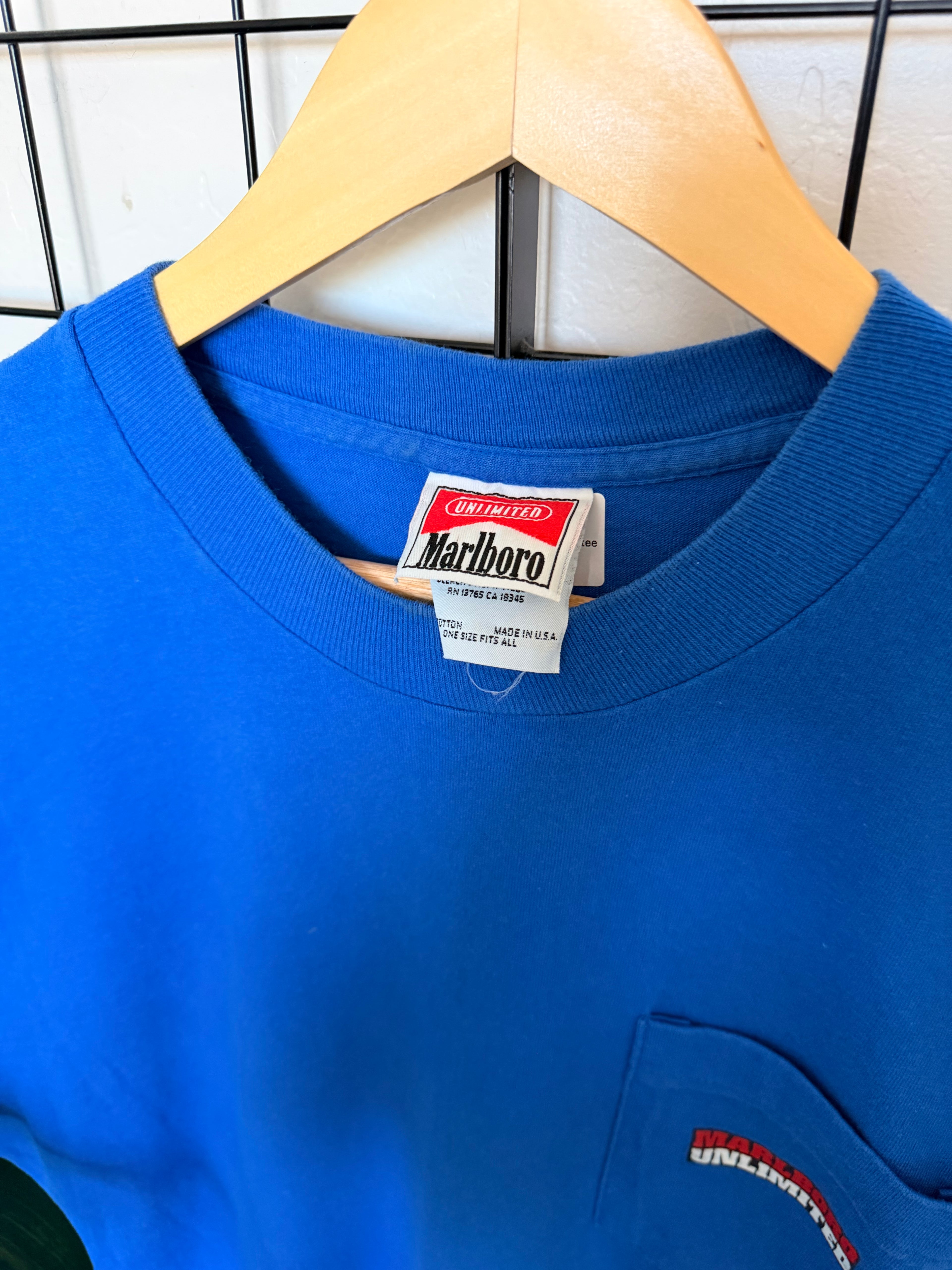 Marlboro unlimited wolf blue tee - L