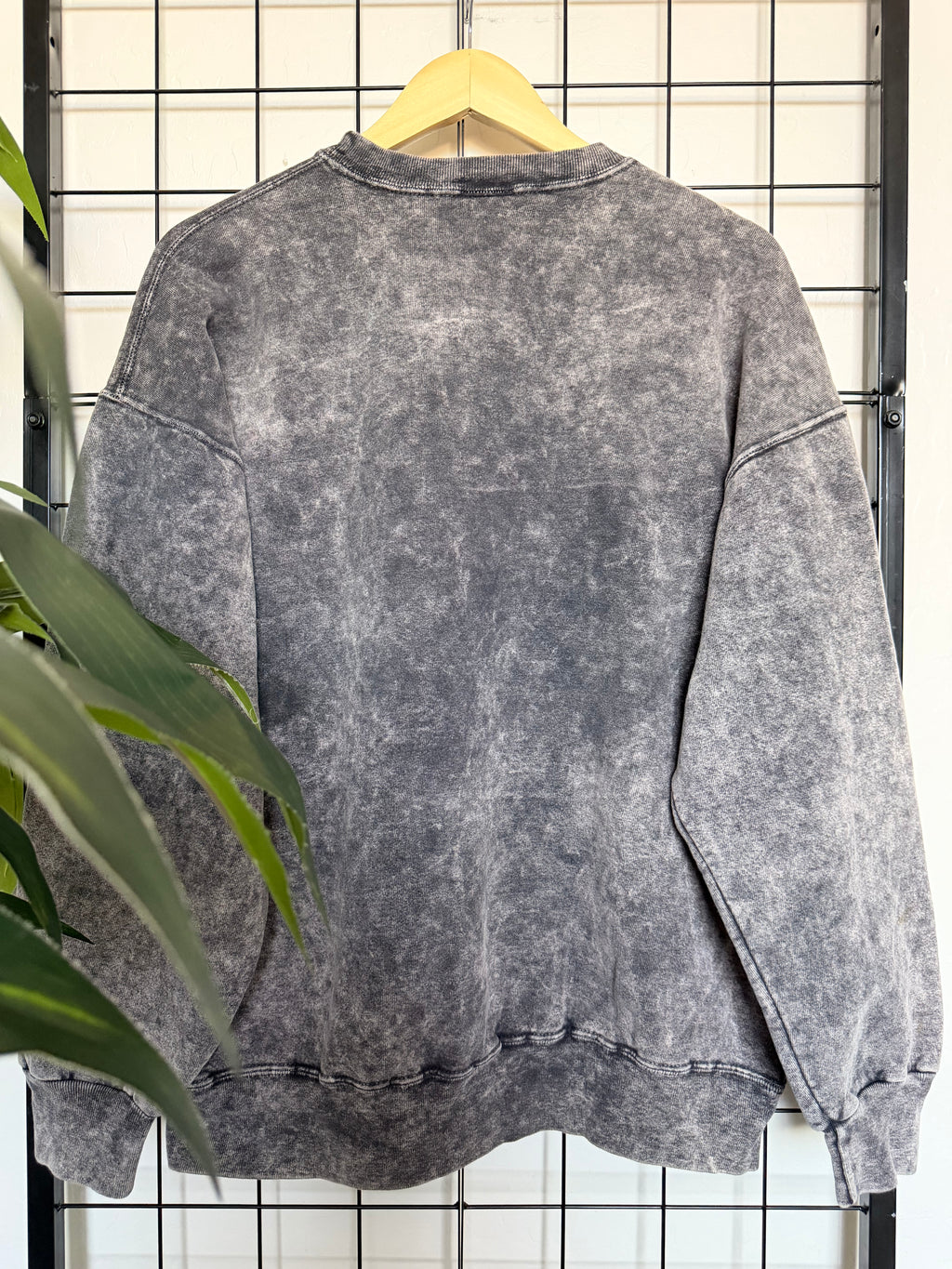 Nutmeg Raiders crewneck - XL