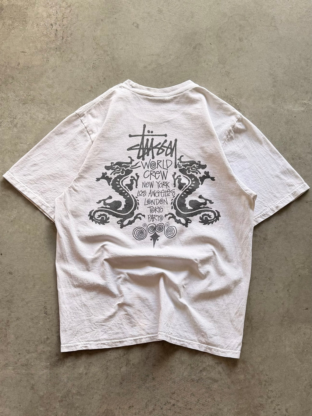 Stussy world crew dragon tee - M