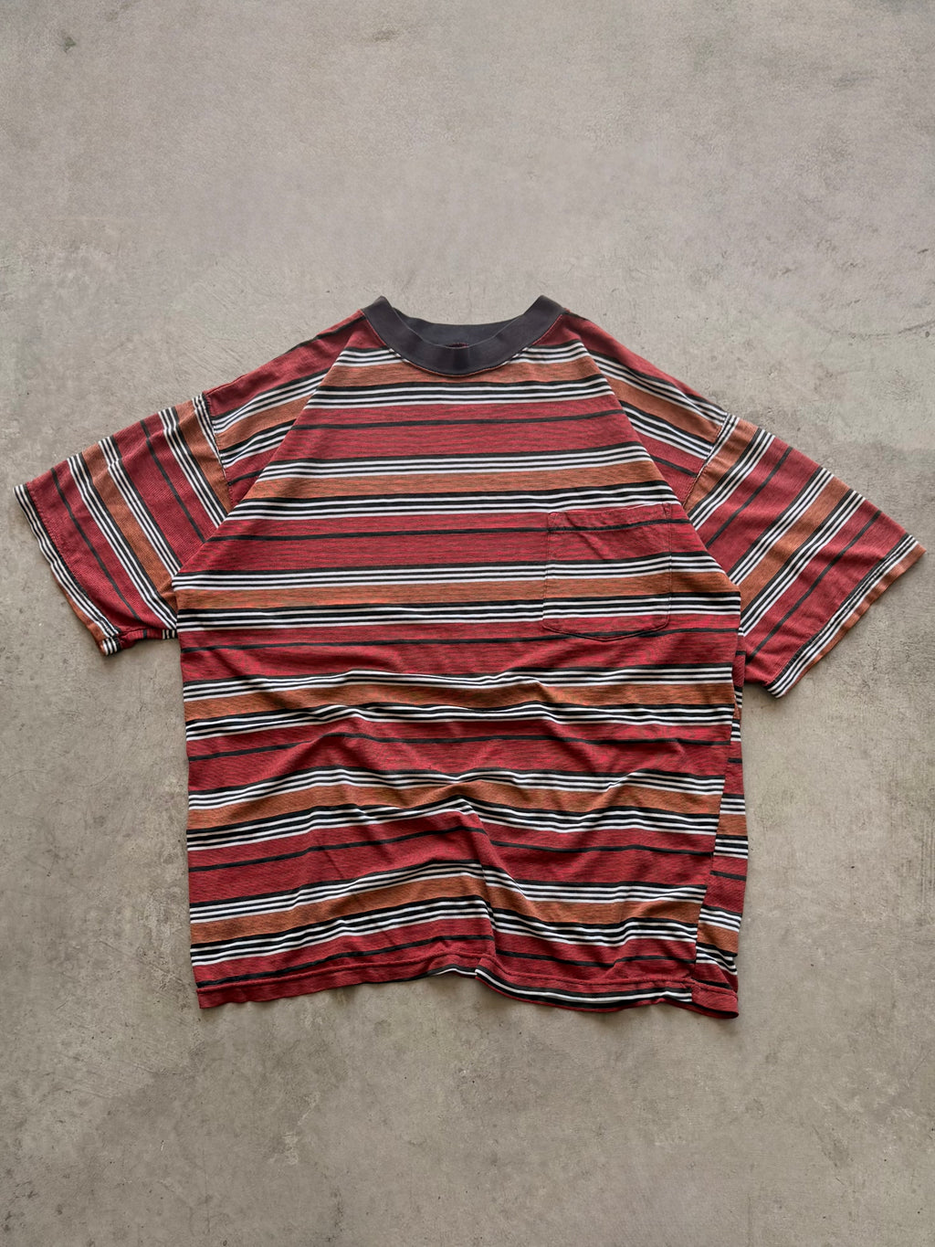 90s Striped red tee - L