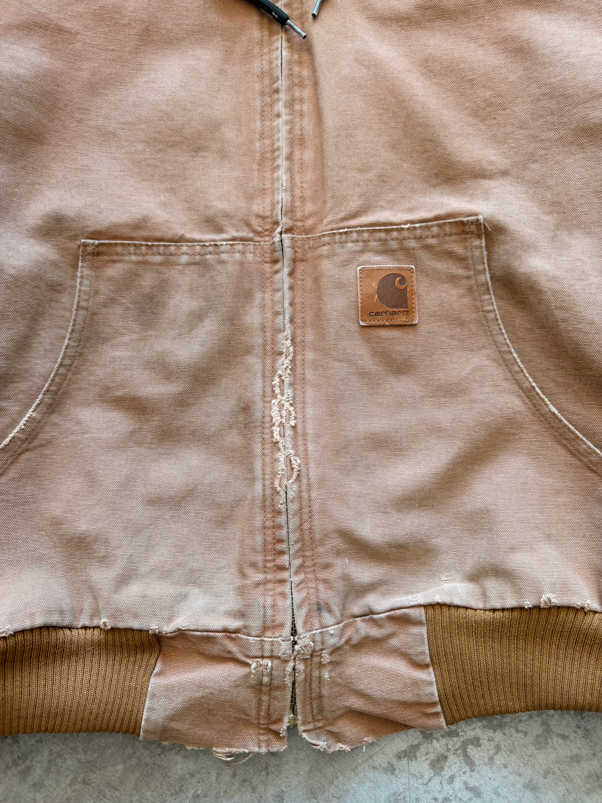 Tan distressed carhartt hooded jacket - L
