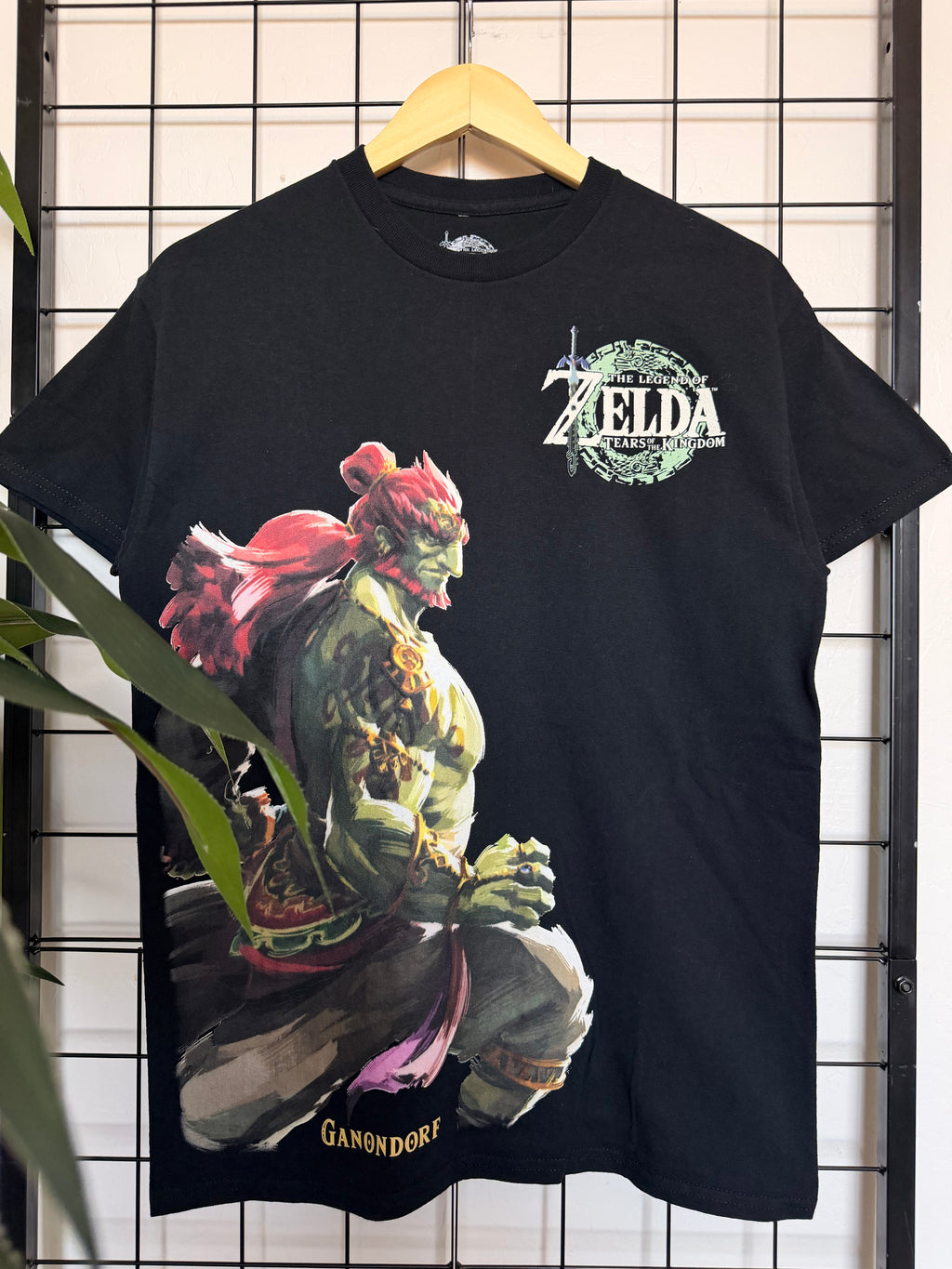 Zelda Ganondorf nintendo black tee - M