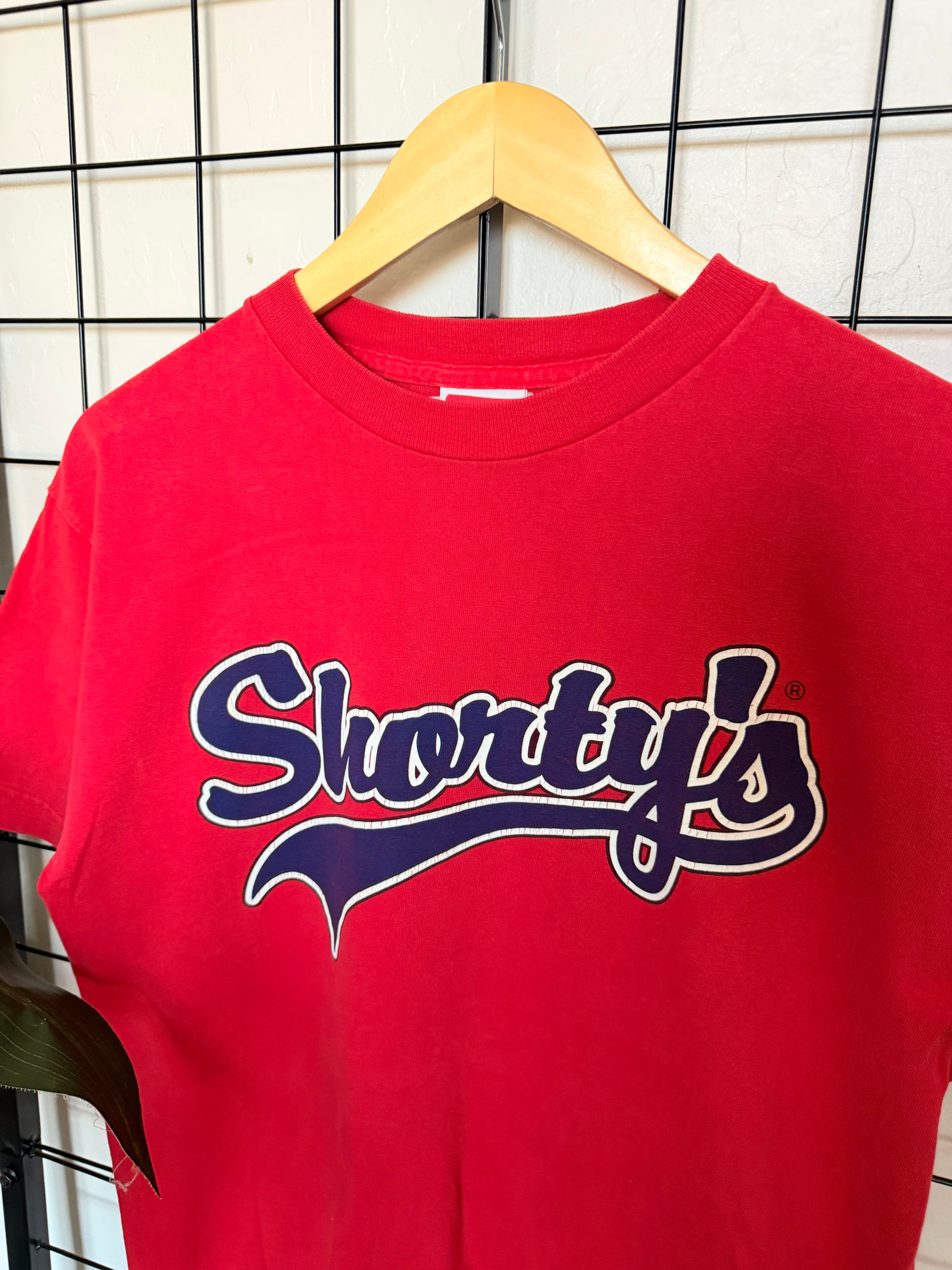 00s Shorty's red skate tee - M