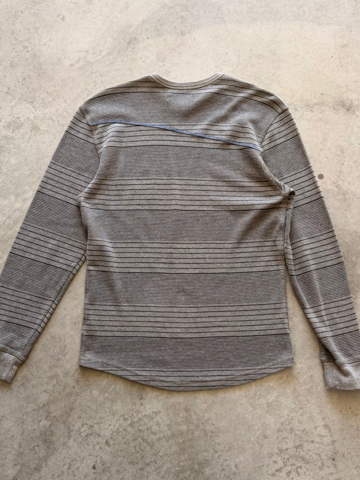 Volcom y2k grey thermal- M