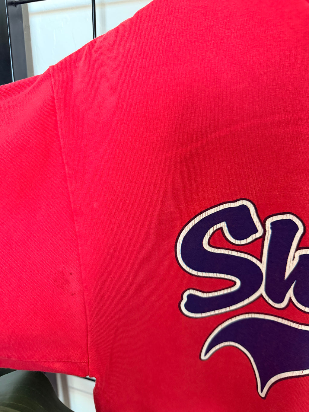 00s Shorty's red skate tee - M