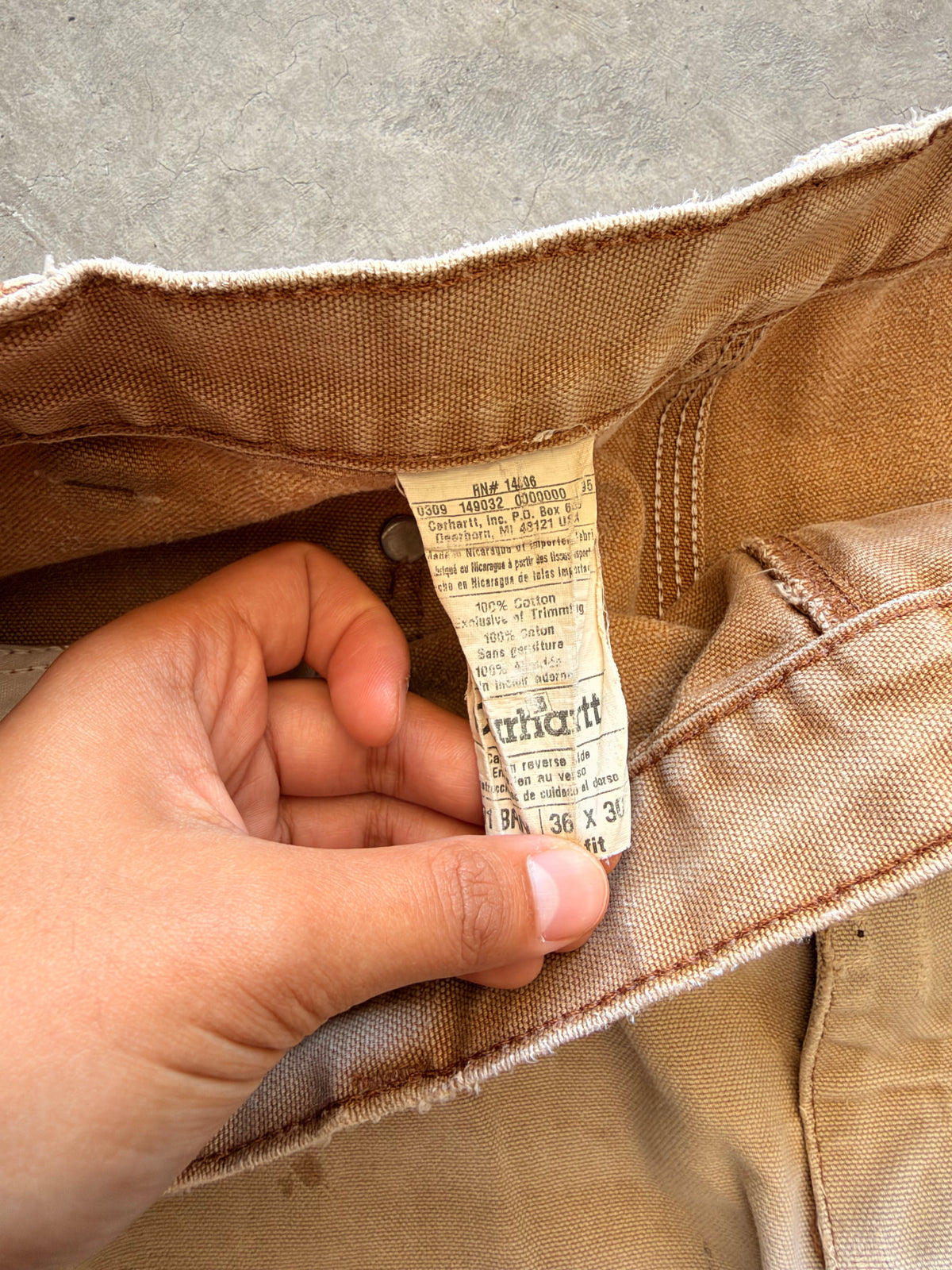 Carhartt tan distressed double knees Sz 36