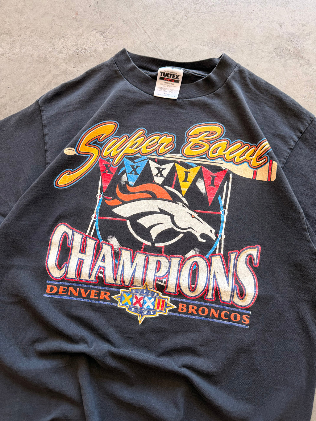 Broncos super bowl faded tee - M