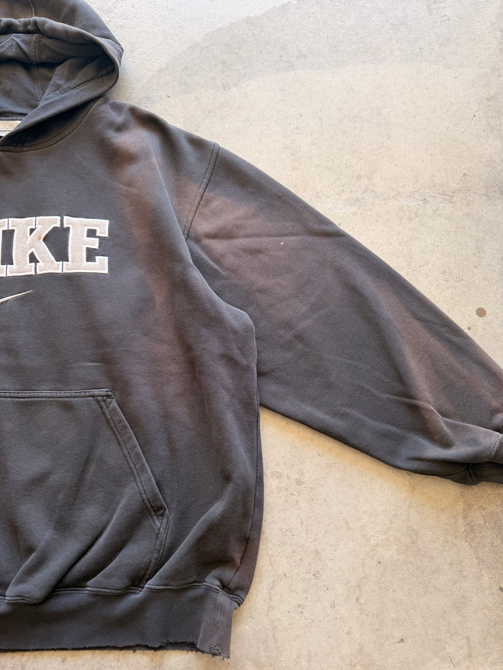 Vintage black Nike hoodie - XL