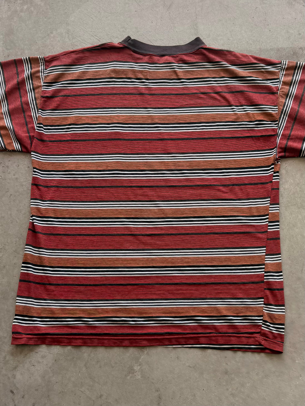 90s Striped red tee - L