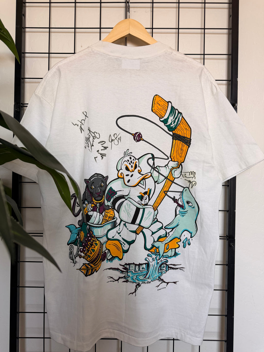 Mighty Ducks Signatures white tee - XL