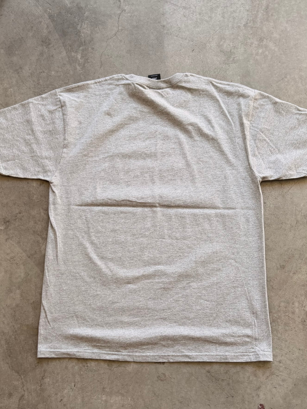 Stussy world tribe grey tee - L