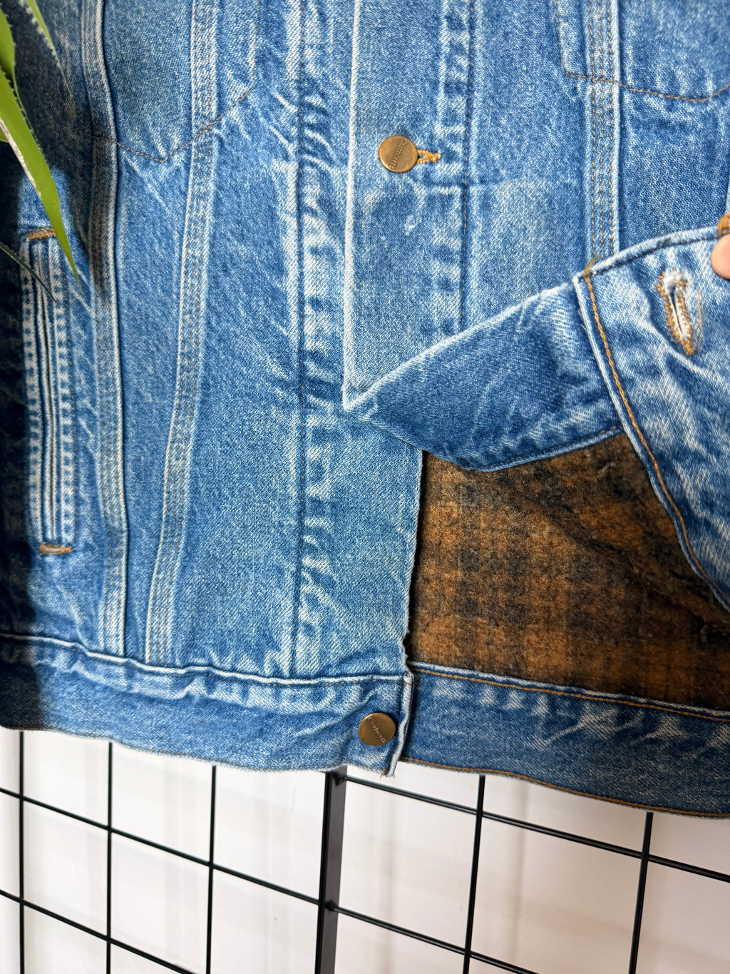 2002 denim Carhartt blanket lined jacket - M