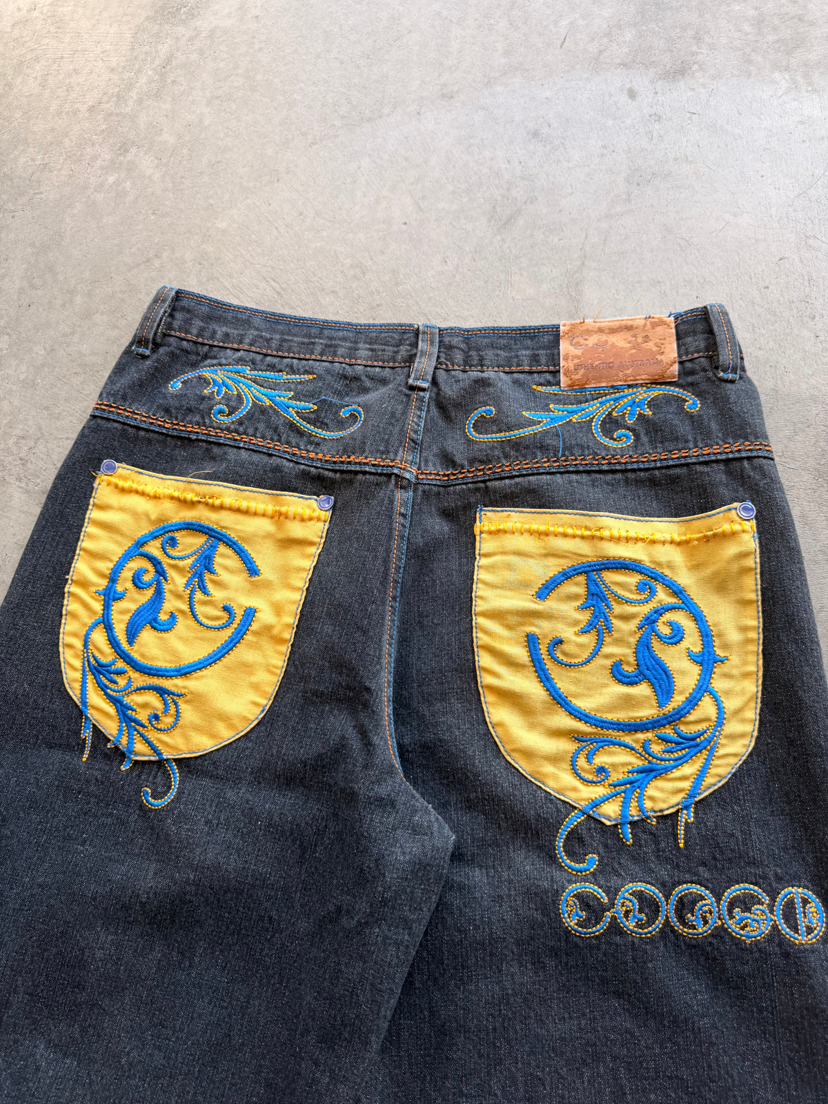 y2k Coogi blue embroidered shorts Sz 38