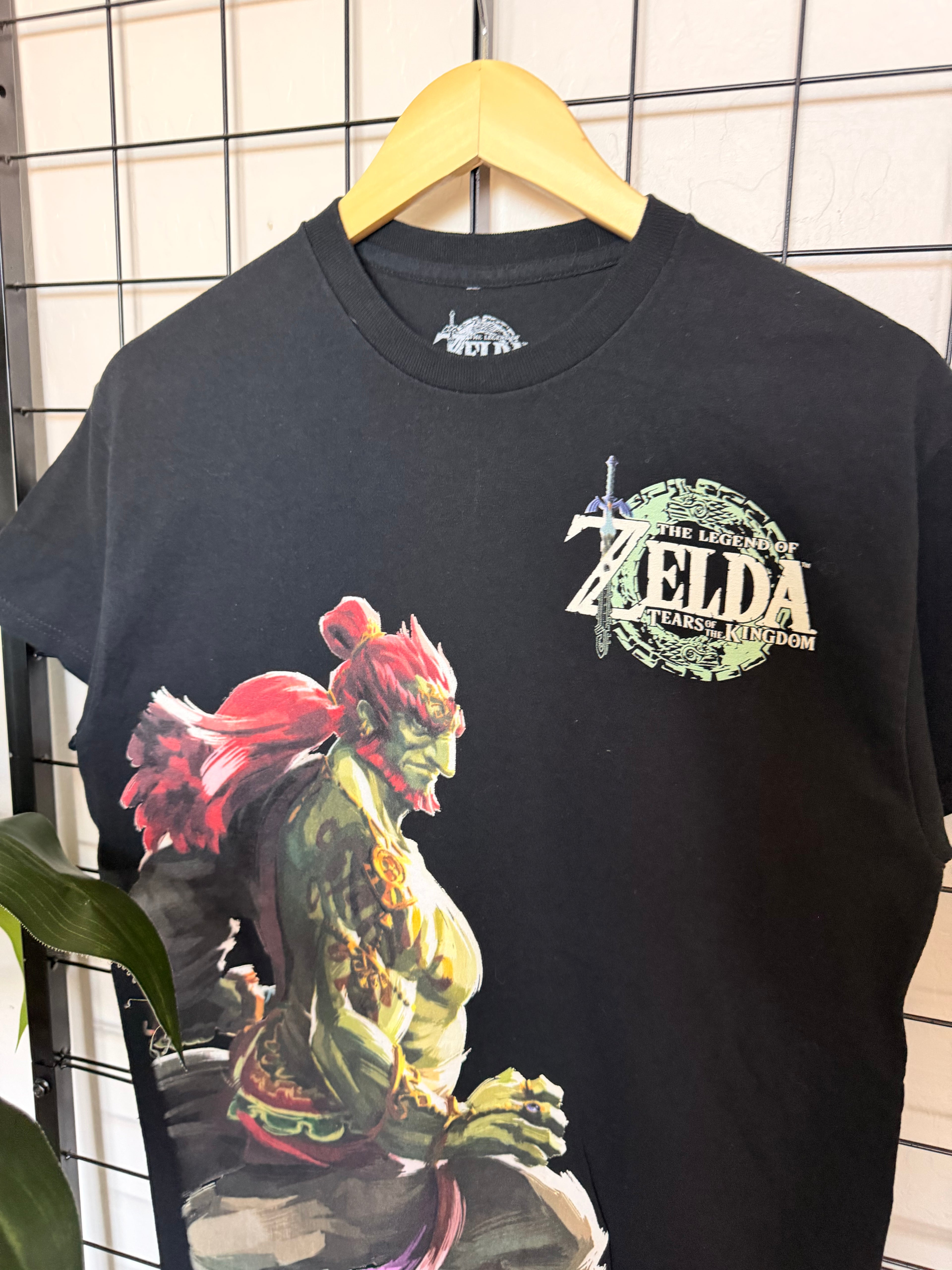 Zelda Ganondorf nintendo black tee - M