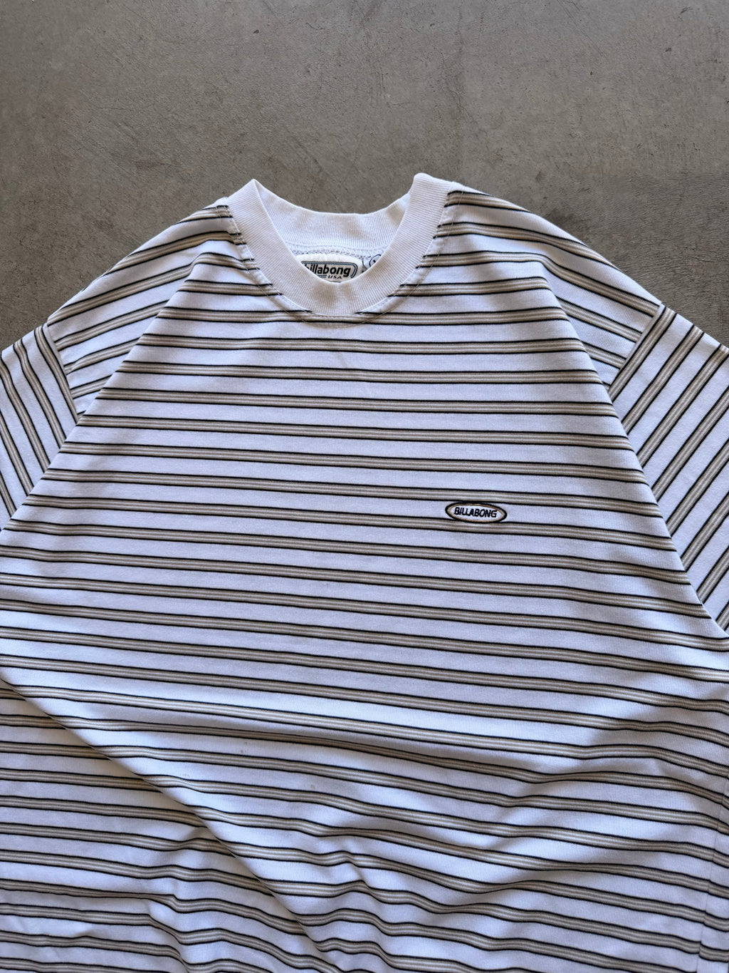 Billabong striped tee - L