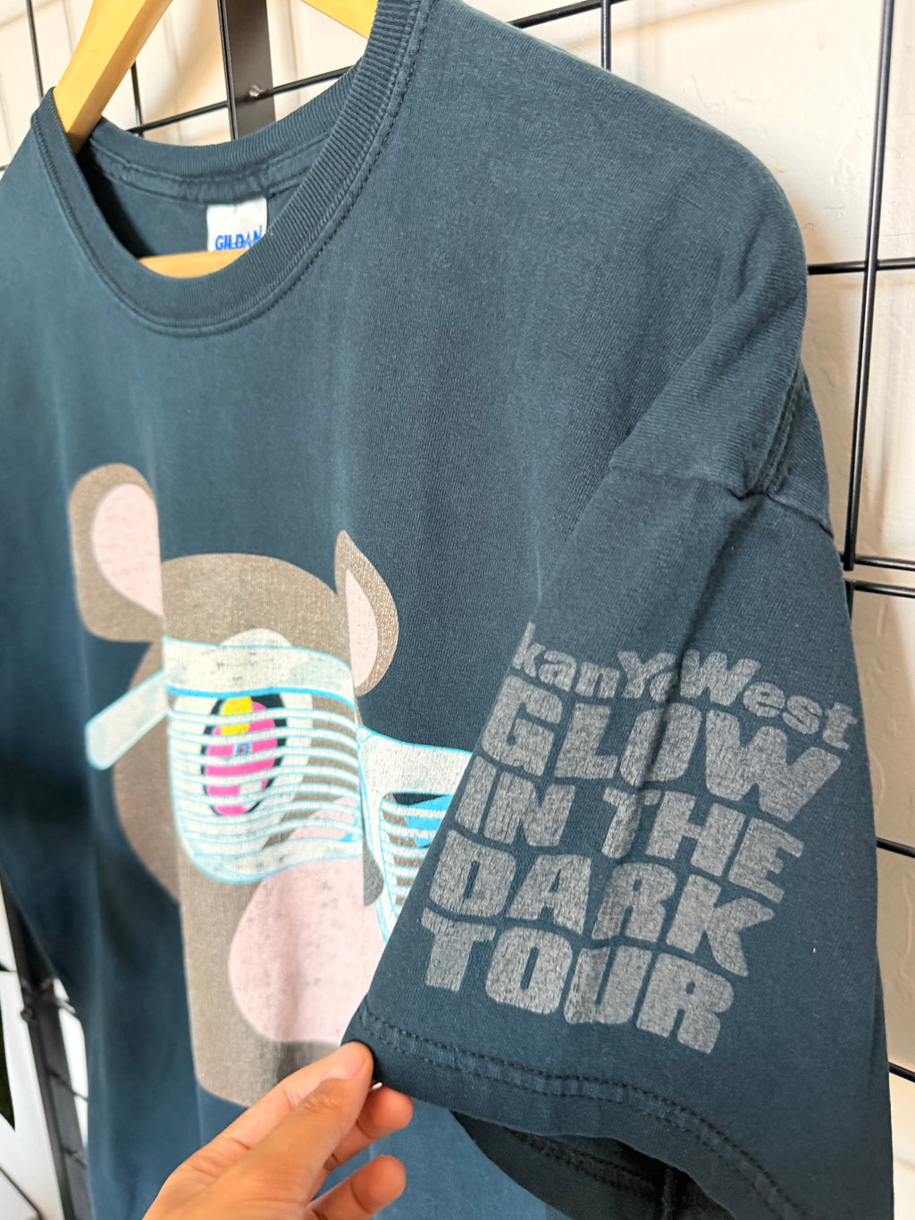Kanye West glow in the dark 2007 tour tee - L